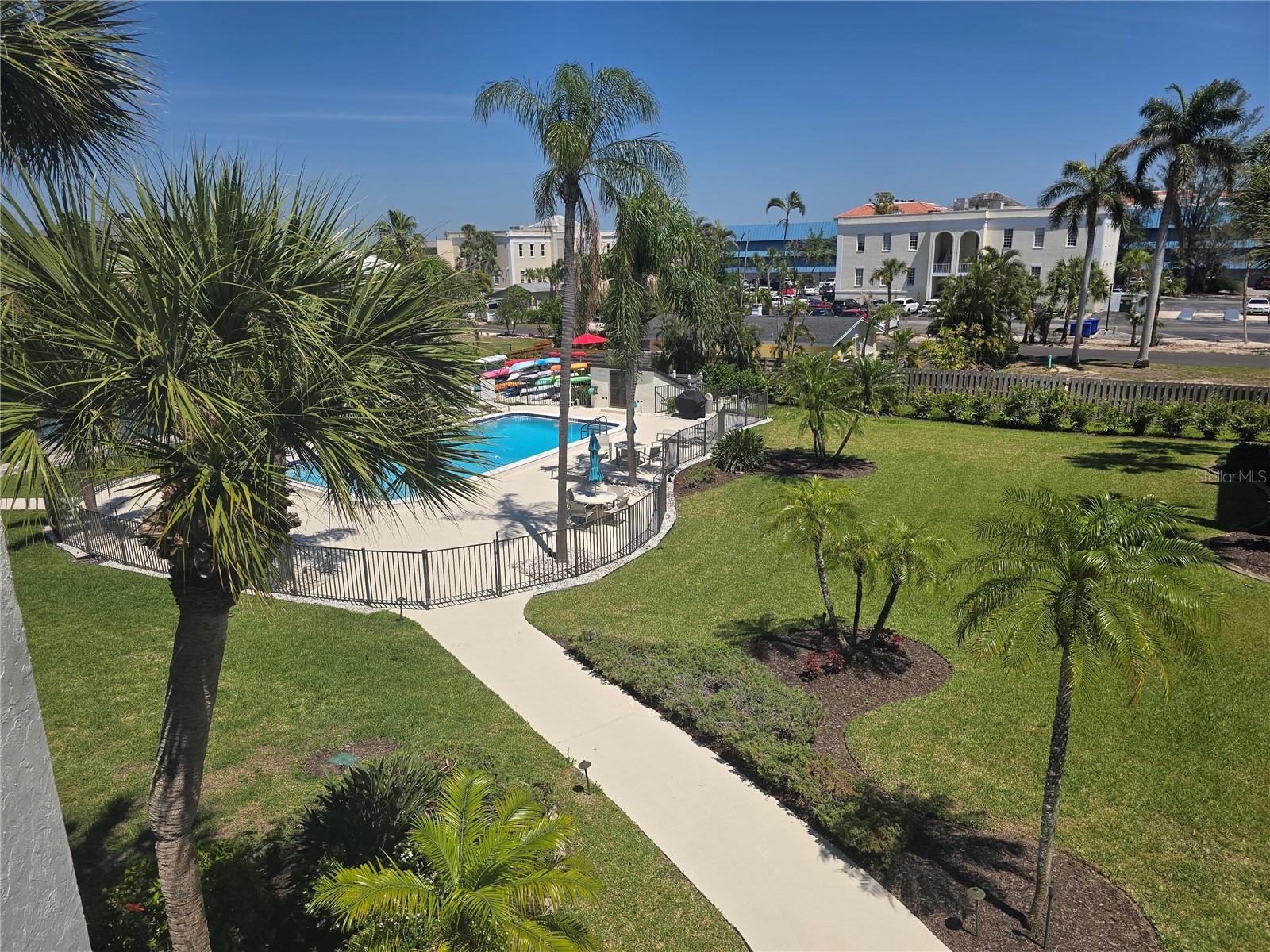 450 GULF OF MEXICO DR #303, LONGBOAT KEY, FL — photo 27