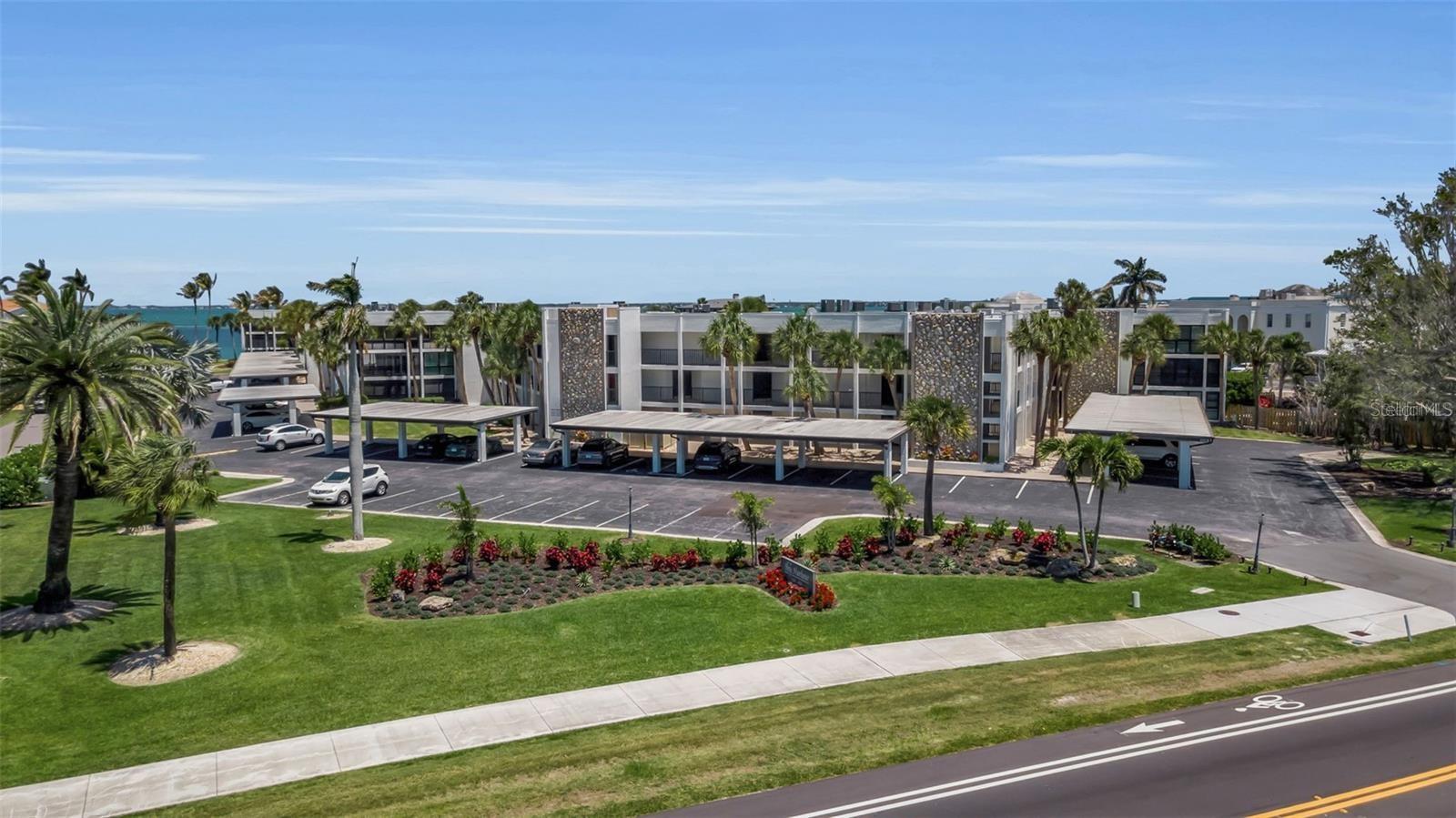 450 GULF OF MEXICO DR #303, LONGBOAT KEY, FL — photo 30