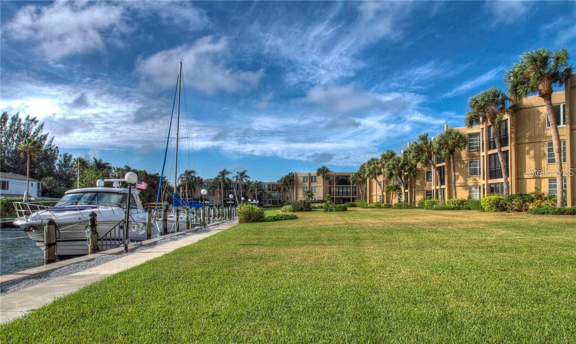450 GULF OF MEXICO DR #303, LONGBOAT KEY, FL — photo 31