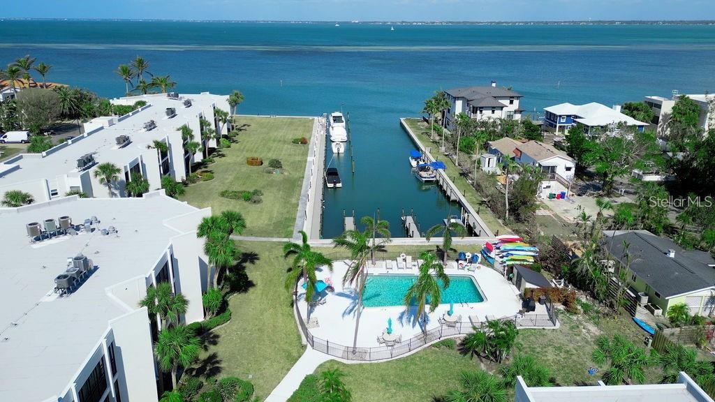 450 GULF OF MEXICO DR #303, LONGBOAT KEY, FL — photo 32