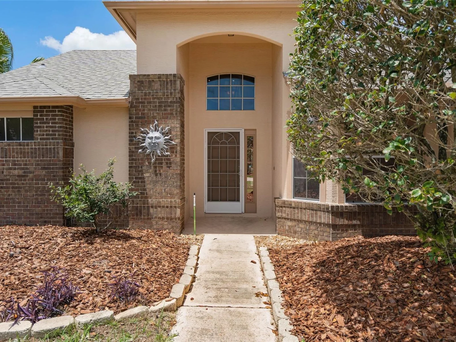 137 MADRONA DR, EUSTIS, FL — photo 2