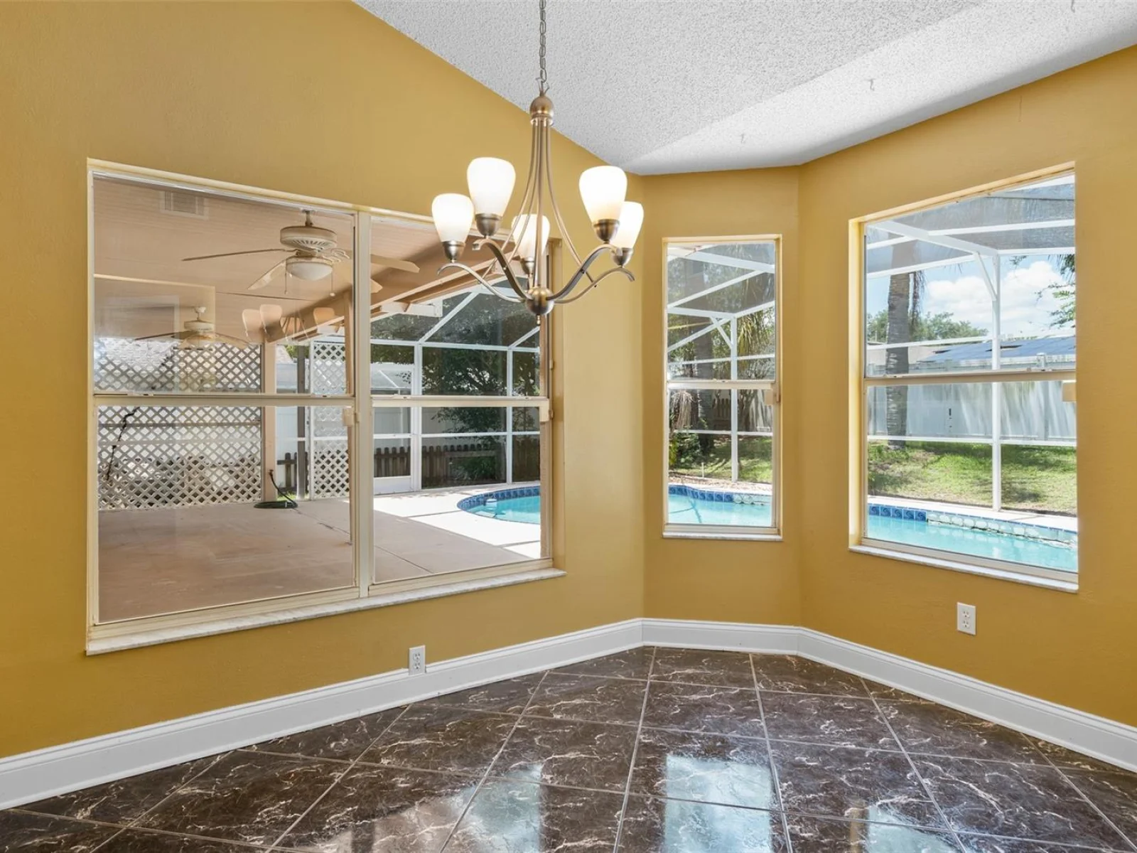 137 MADRONA DR, EUSTIS, FL — photo 12