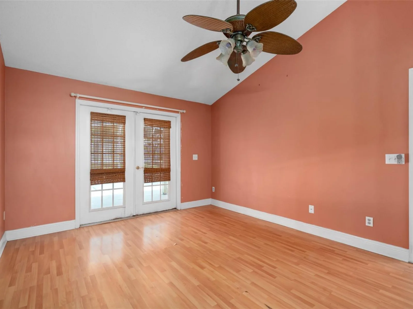 137 MADRONA DR, EUSTIS, FL — photo 14