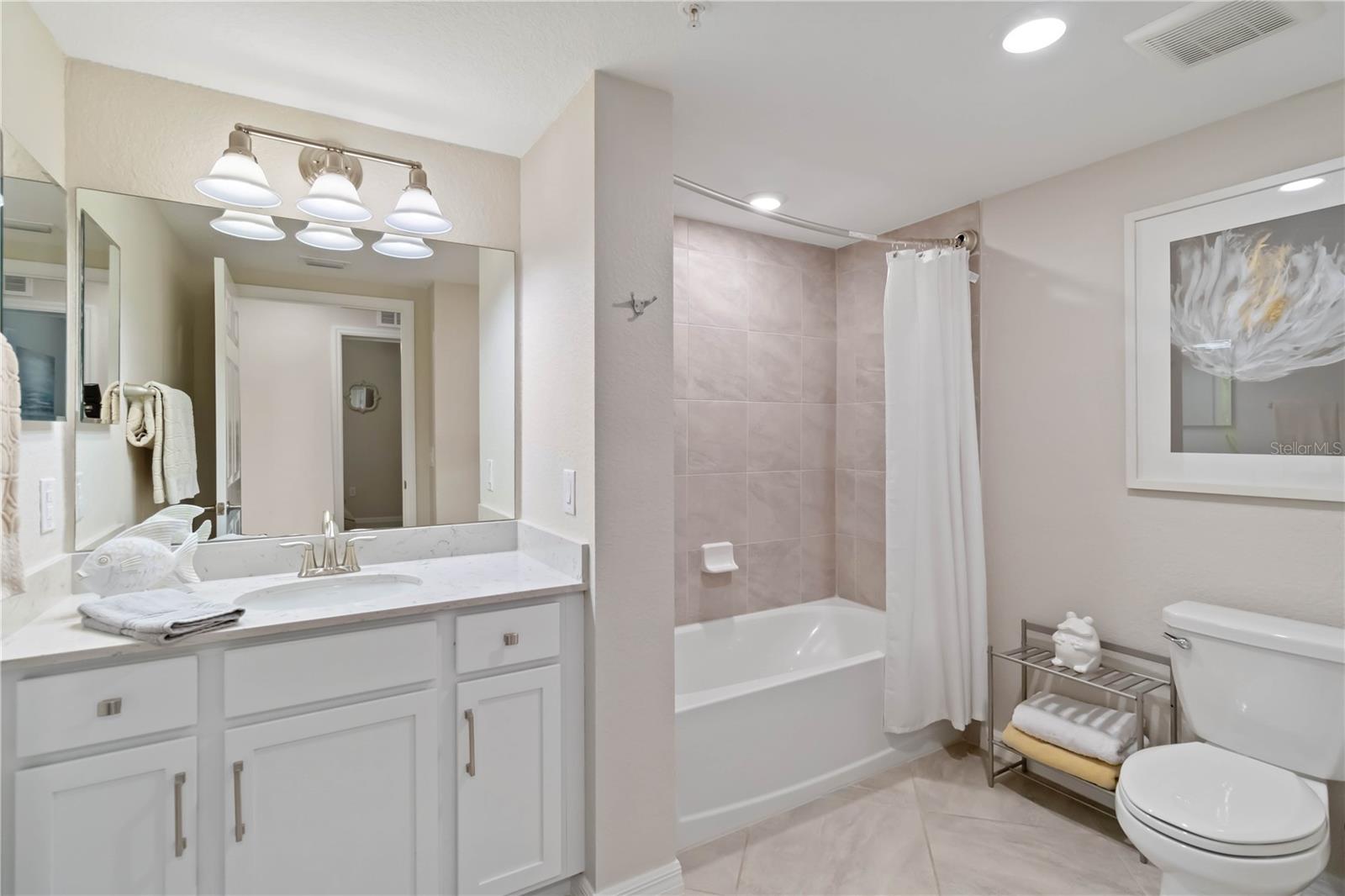 10805 TARFLOWER DR #101, VENICE, FL — photo 30