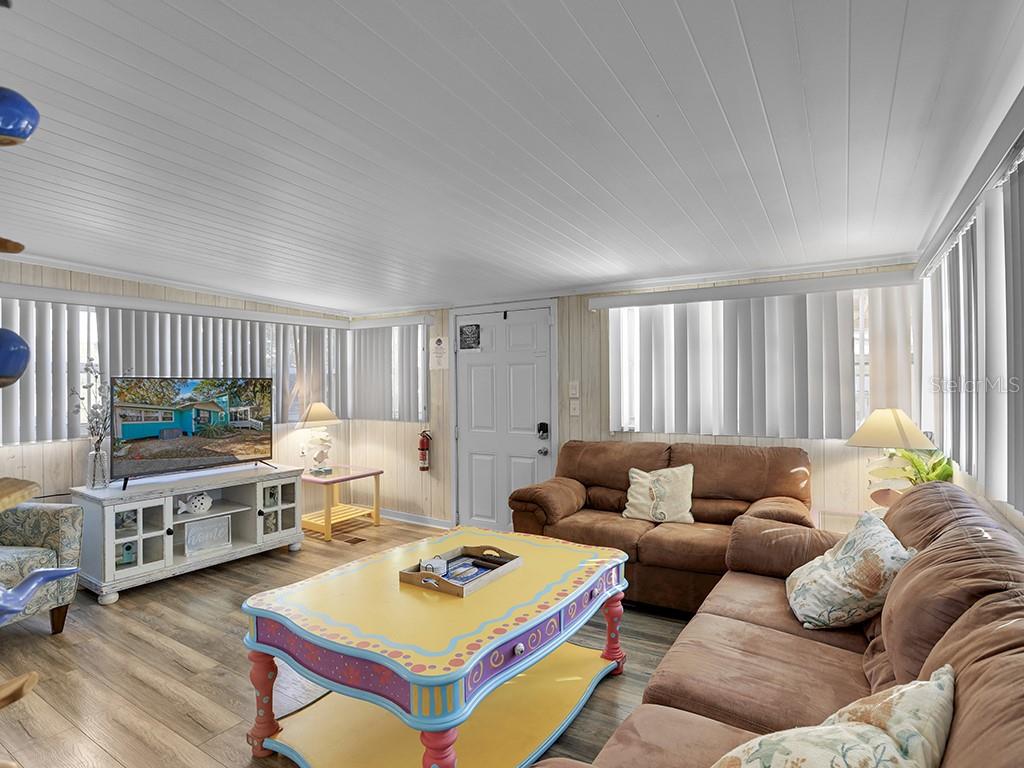 112 8TH ST NE, STEINHATCHEE, FL — photo 19