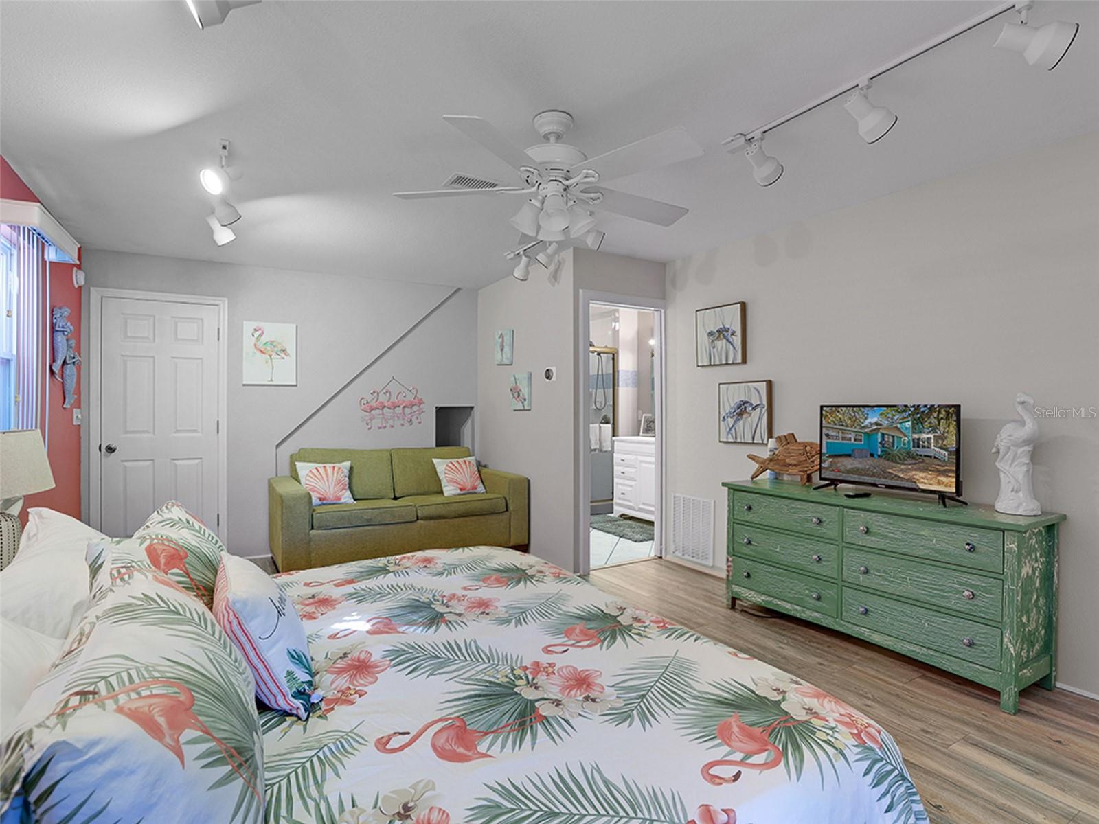 112 8TH ST NE, STEINHATCHEE, FL — photo 36