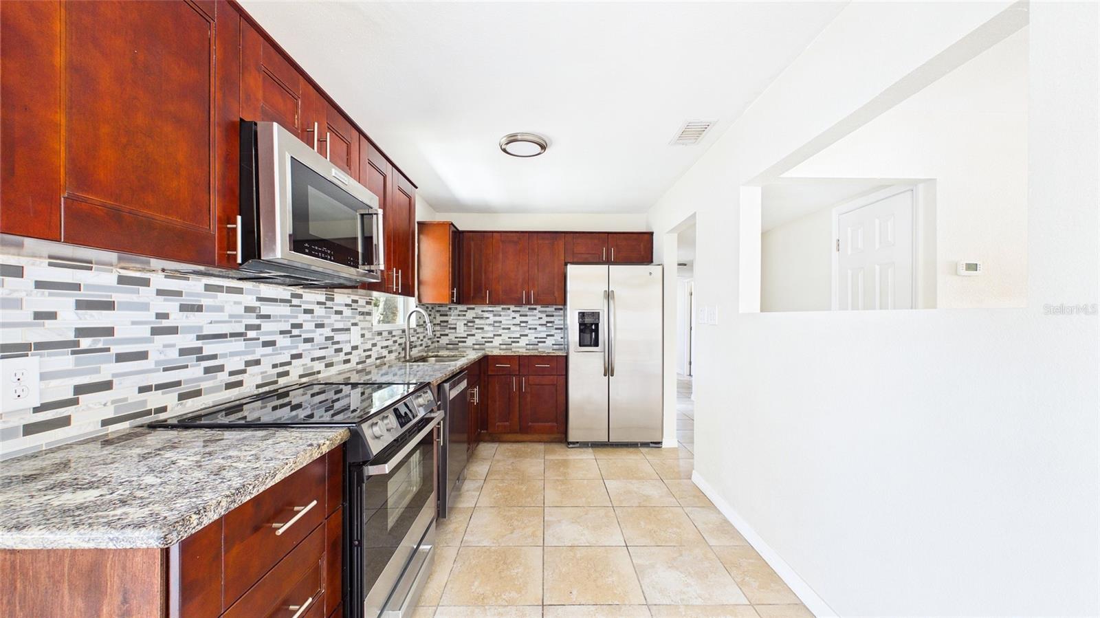 4418 W FAIRVIEW HTS, TAMPA, FL — photo 11