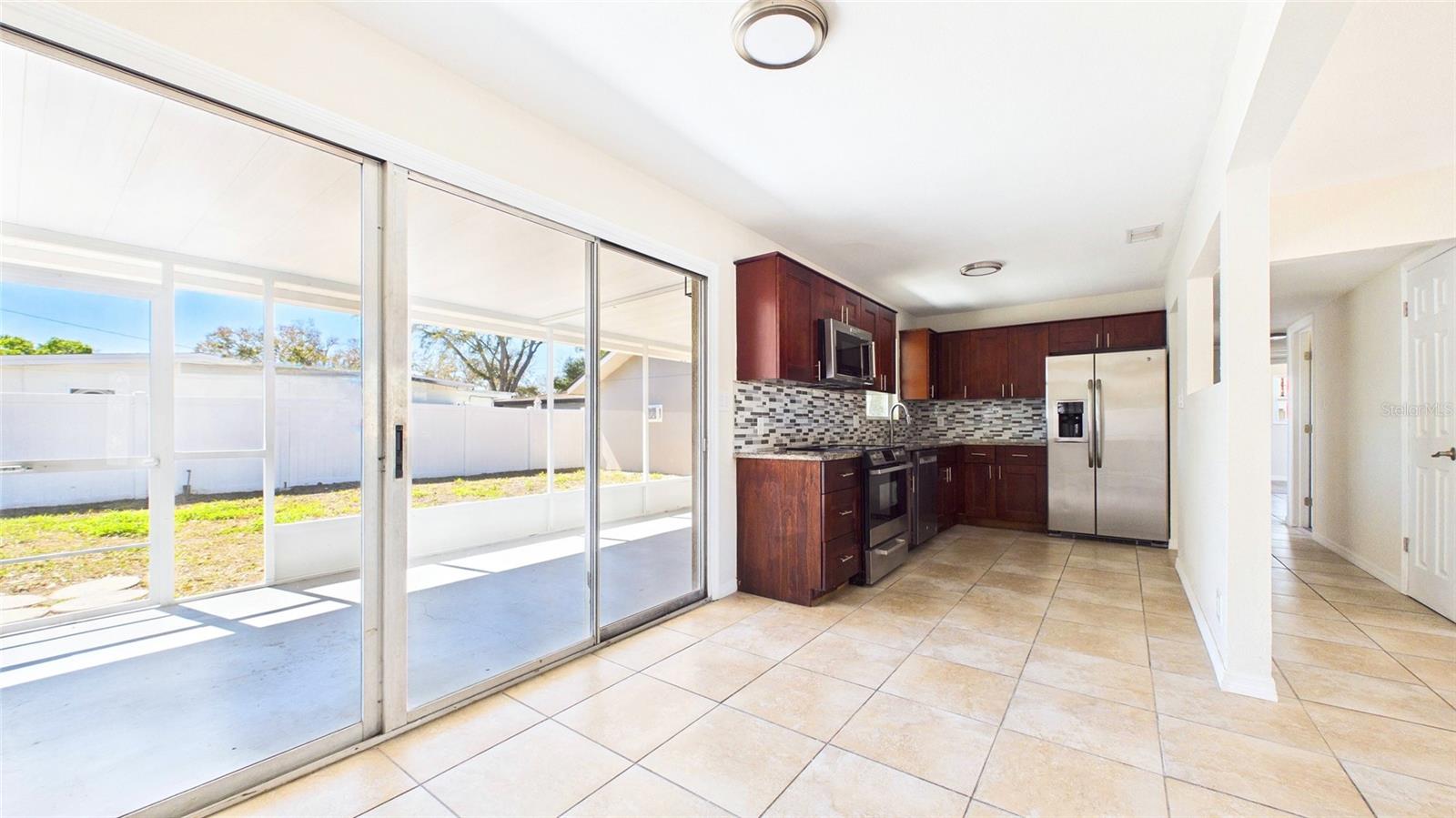 4418 W FAIRVIEW HTS, TAMPA, FL — photo 12