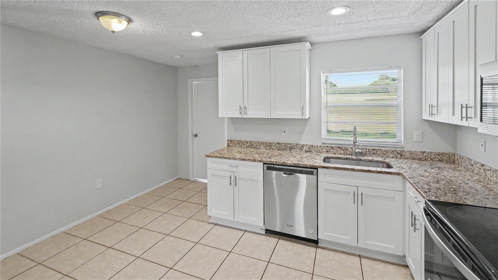 7419 IVORY TER, NEW PORT RICHEY, FL — photo 26