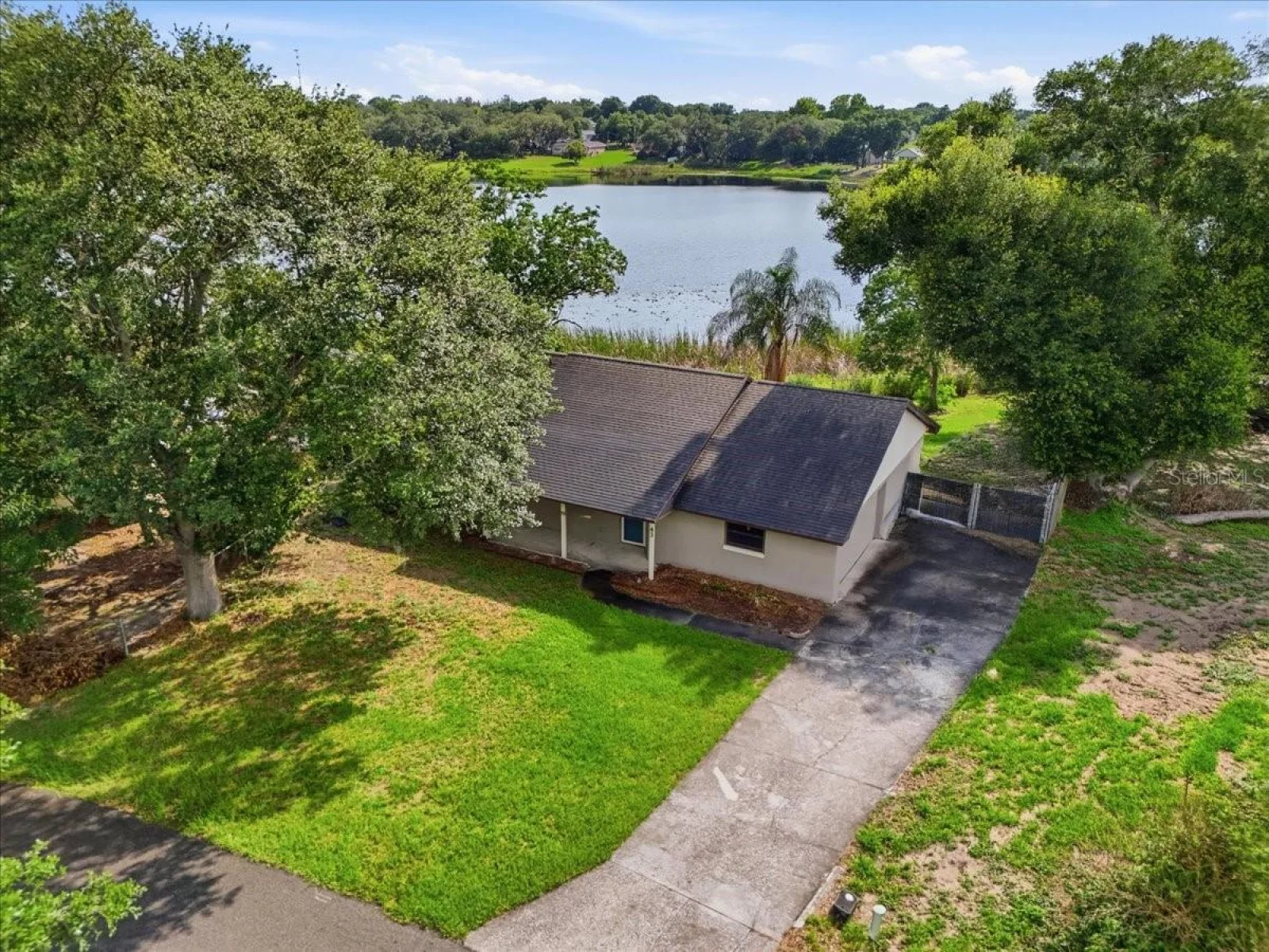 43 LAKE JACKSON DR, MASCOTTE, FL — photo 2