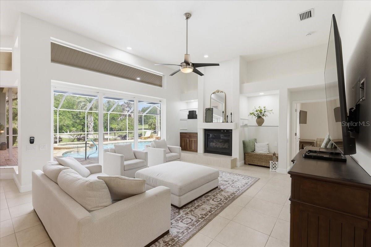 9161 SOUTHERN COMFORT CT, WEEKI WACHEE, FL — photo 15