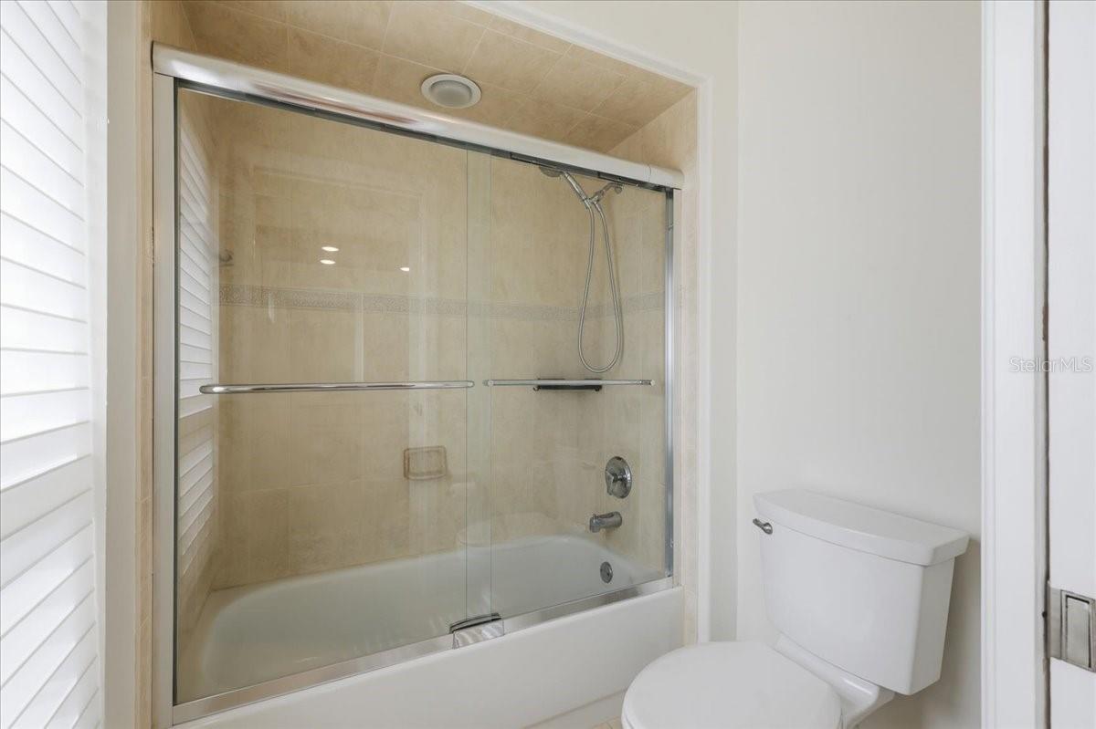 9161 SOUTHERN COMFORT CT, WEEKI WACHEE, FL — photo 31
