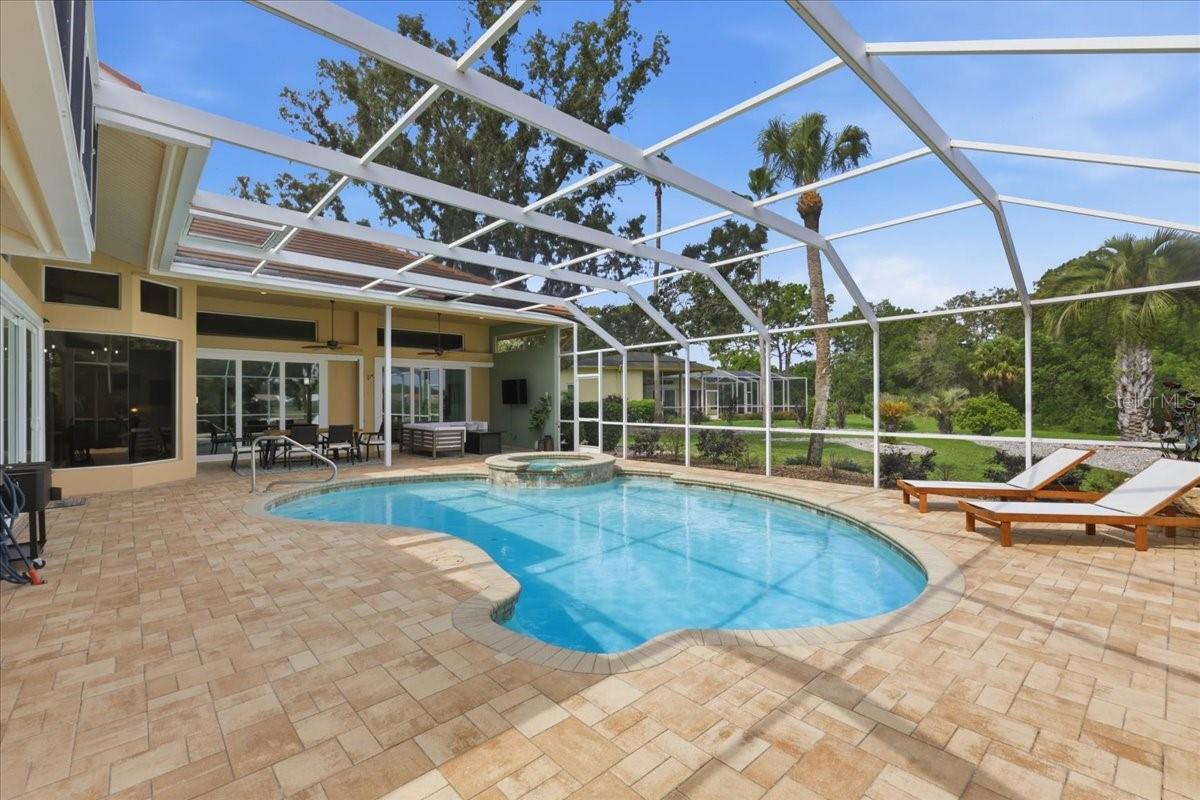 9161 SOUTHERN COMFORT CT, WEEKI WACHEE, FL — photo 34