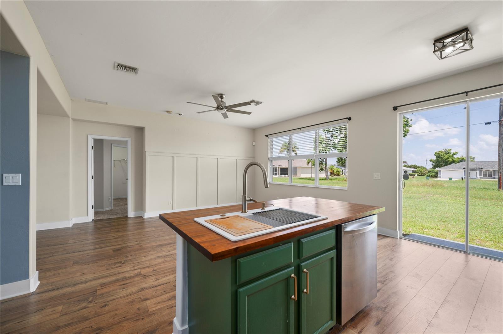 25538 PRADA DR, PUNTA GORDA, FL — photo 11