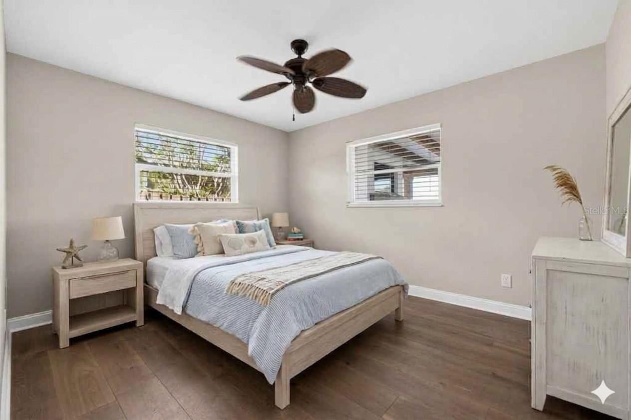 4200 BEACH DR SE, ST PETERSBURG, FL — photo 10