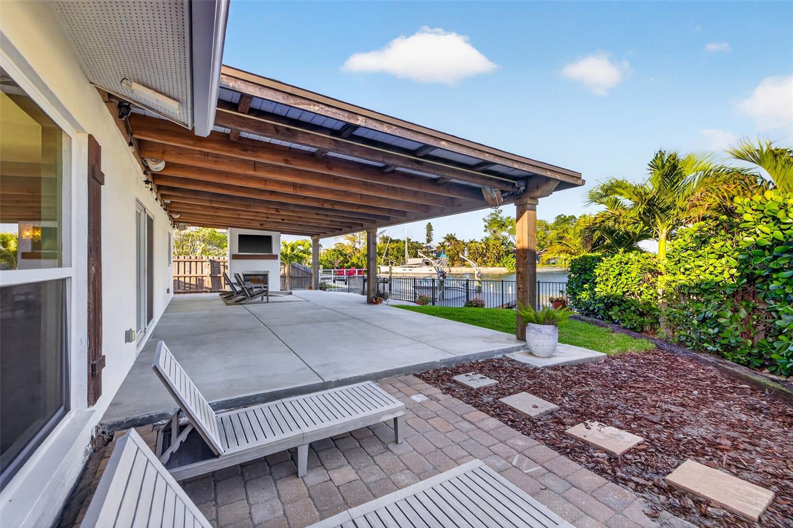 4200 BEACH DR SE, ST PETERSBURG, FL — photo 15