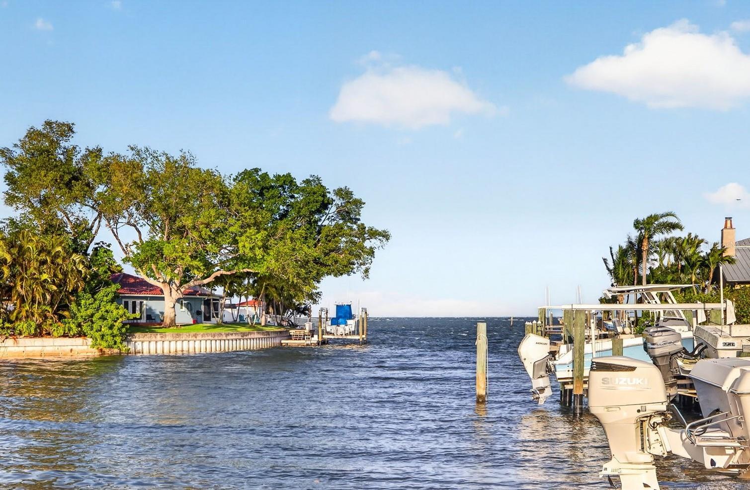 4200 BEACH DR SE, ST PETERSBURG, FL — photo 16