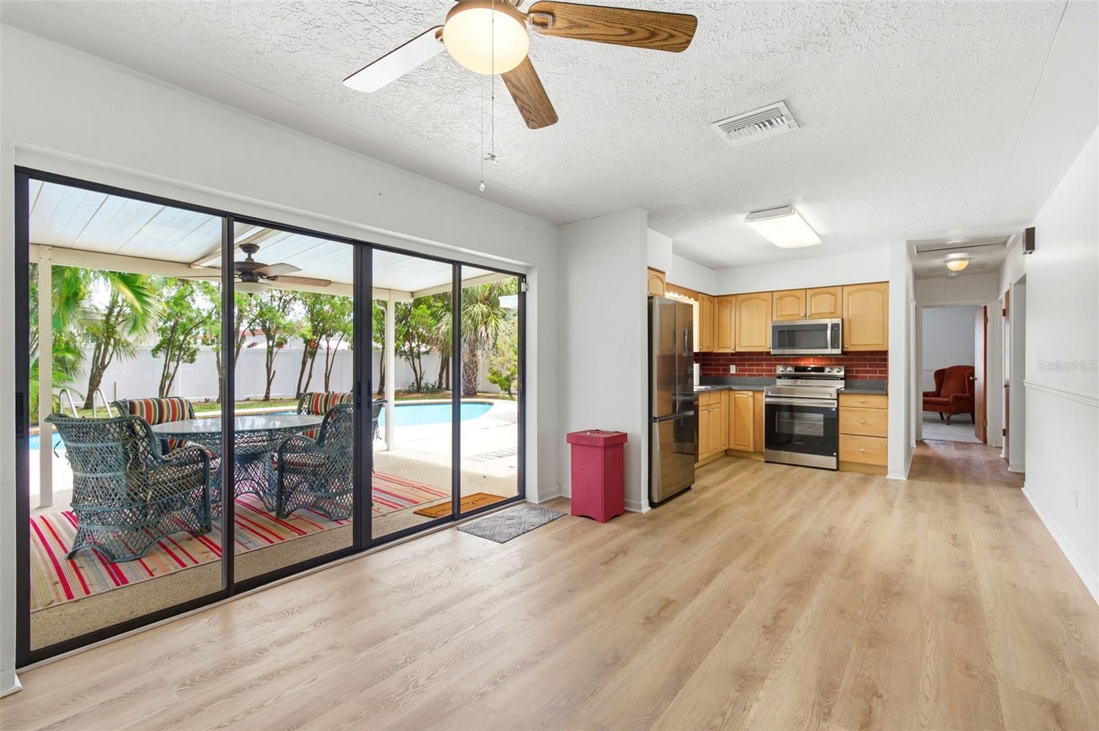 10651 125TH AVE, LARGO, FL — photo 5