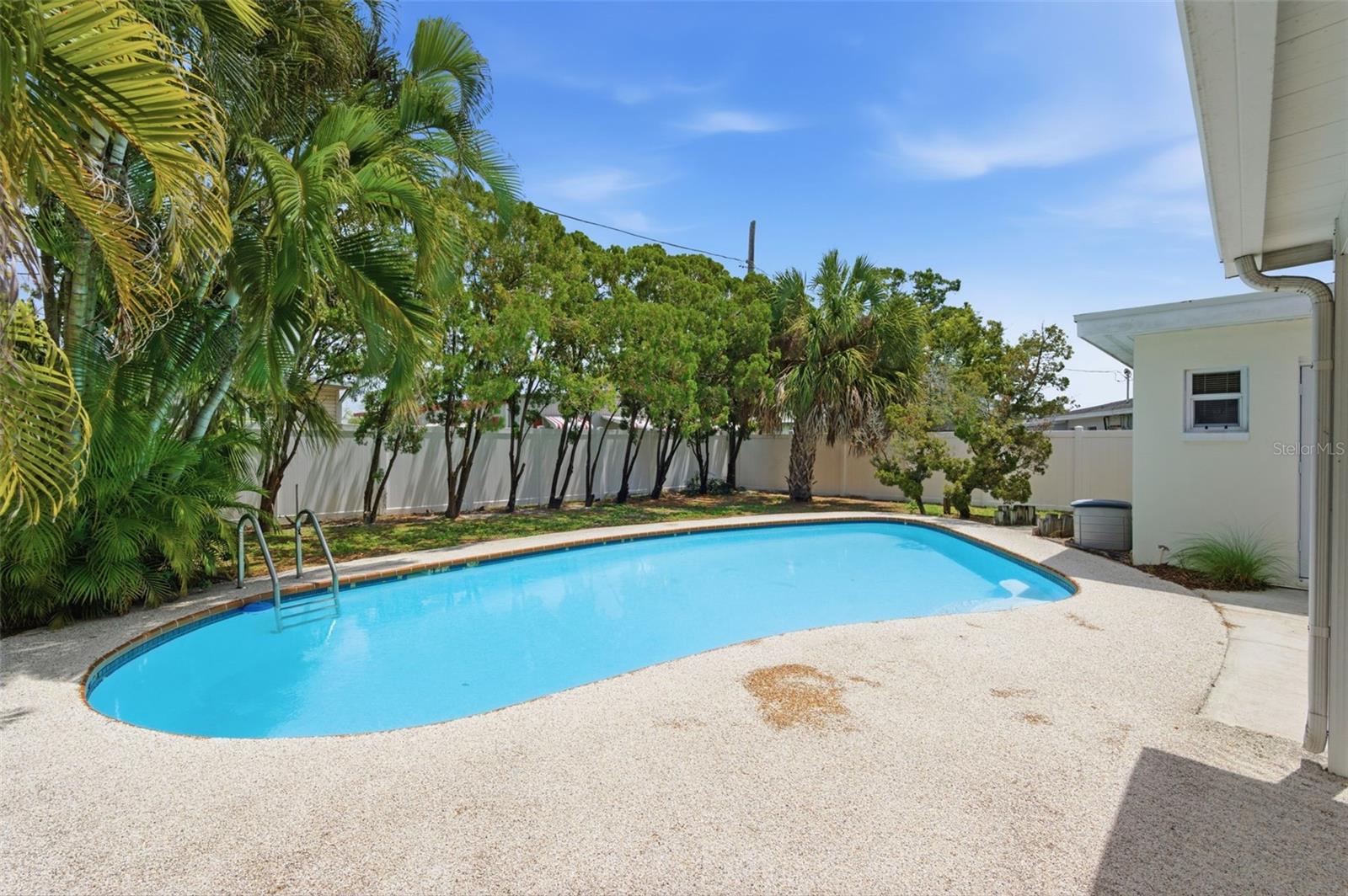 10651 125TH AVE, LARGO, FL — photo 32