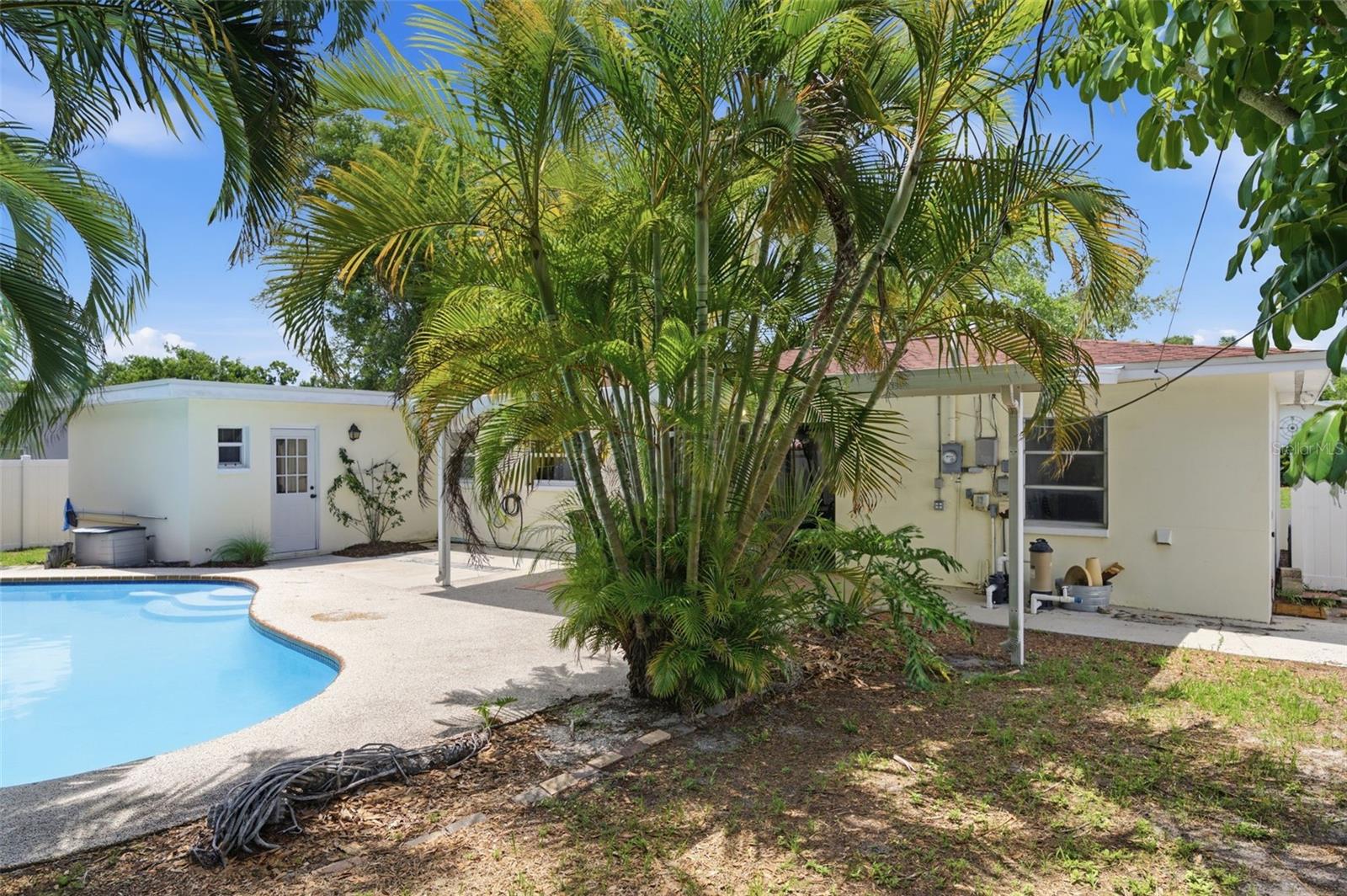 10651 125TH AVE, LARGO, FL — photo 37