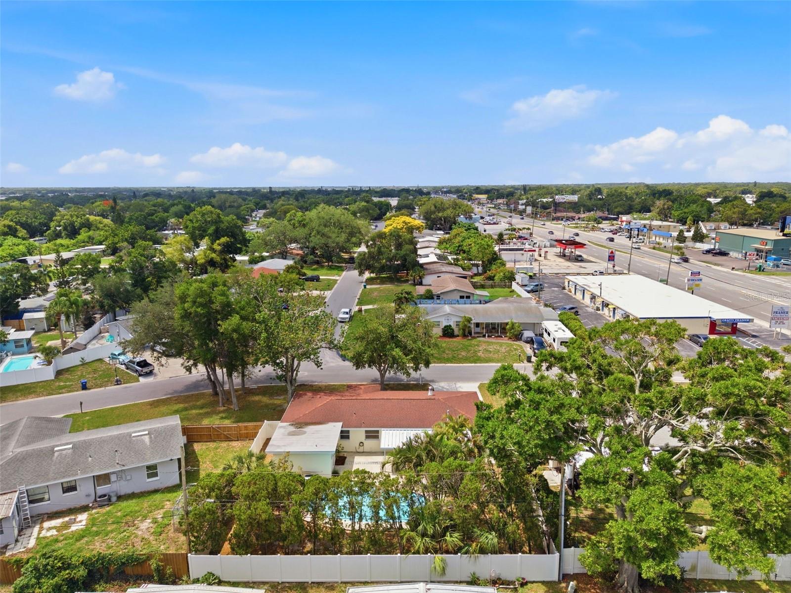 10651 125TH AVE, LARGO, FL — photo 45