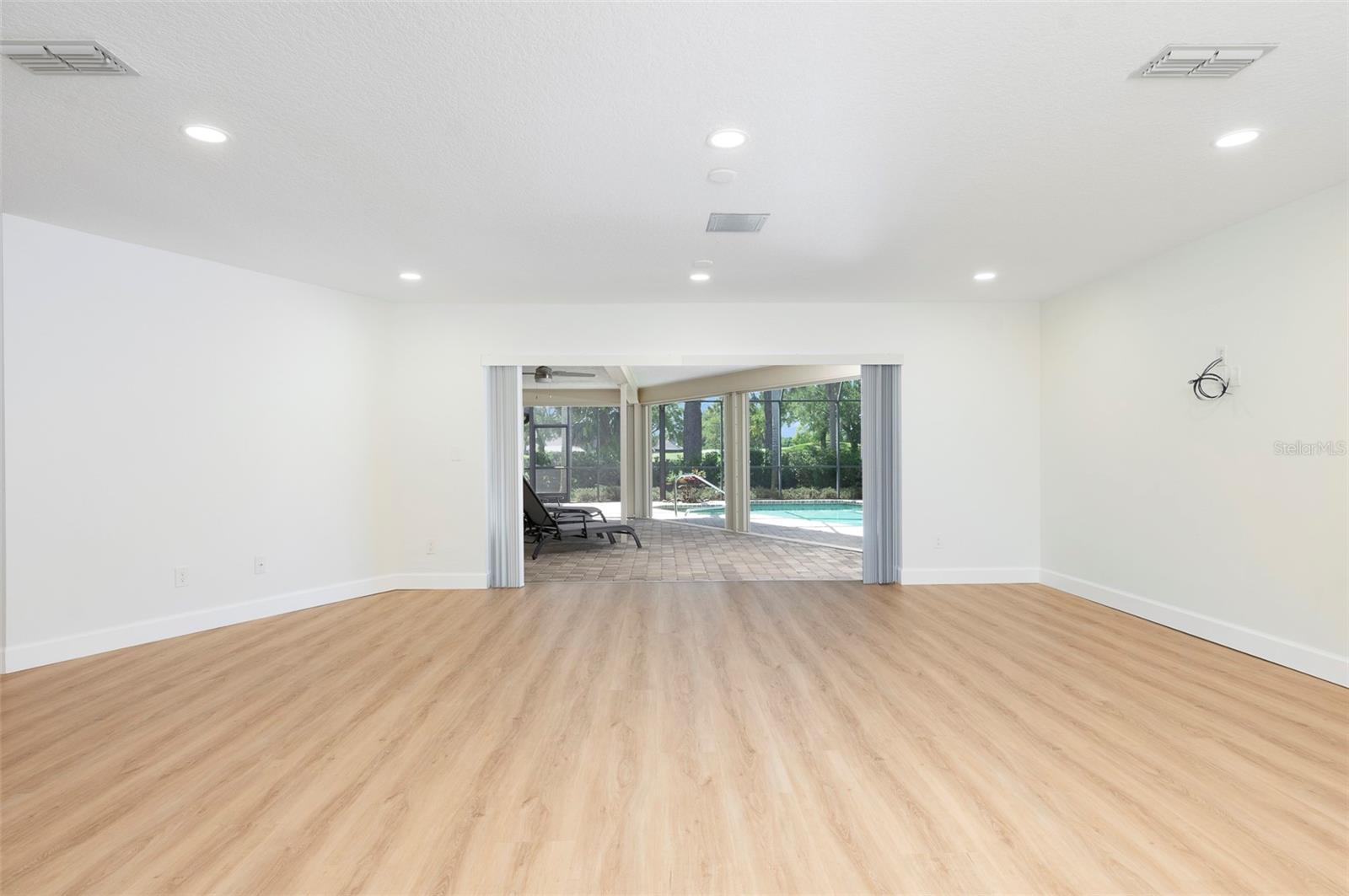 3119 HYDE PARK DR, CLEARWATER, FL — photo 5