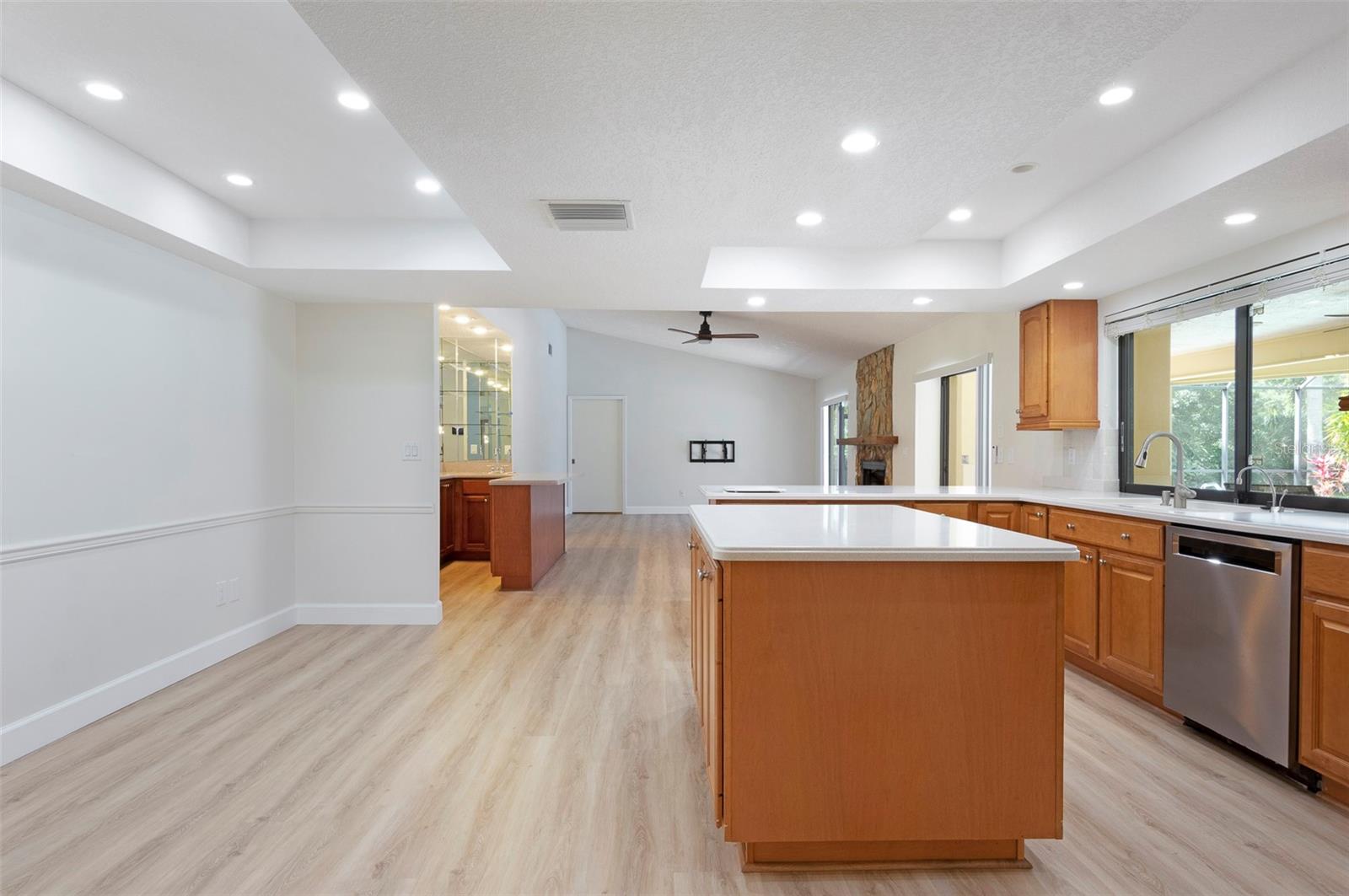 3119 HYDE PARK DR, CLEARWATER, FL — photo 14
