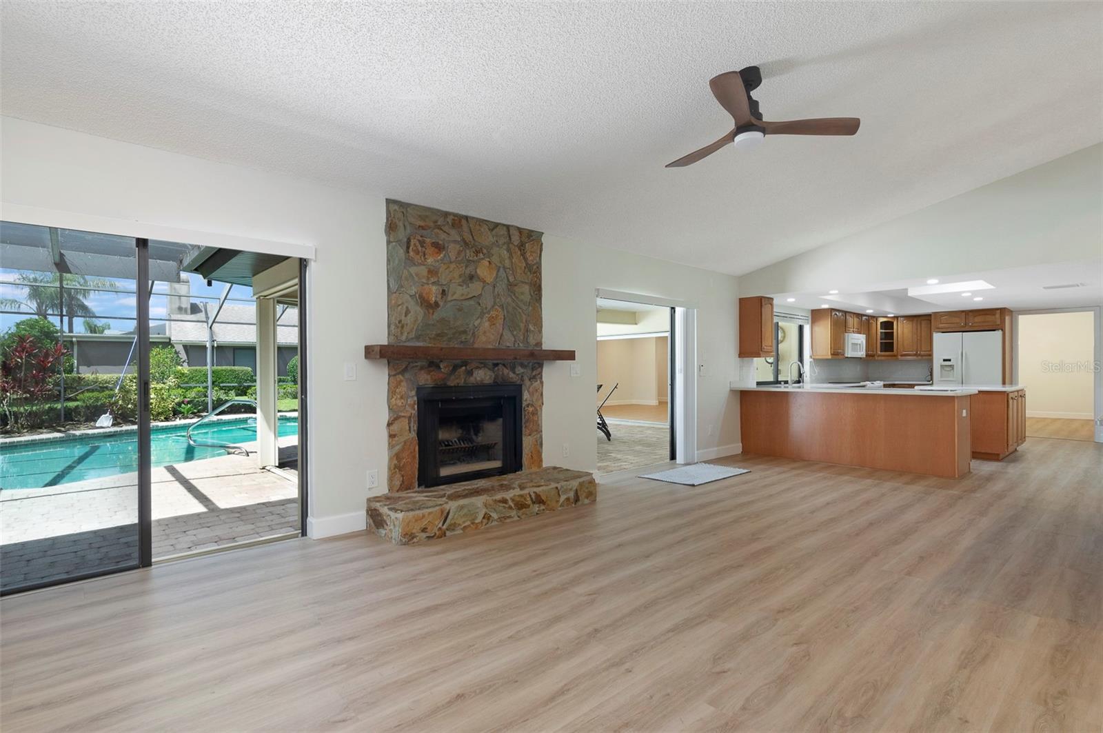 3119 HYDE PARK DR, CLEARWATER, FL — photo 18