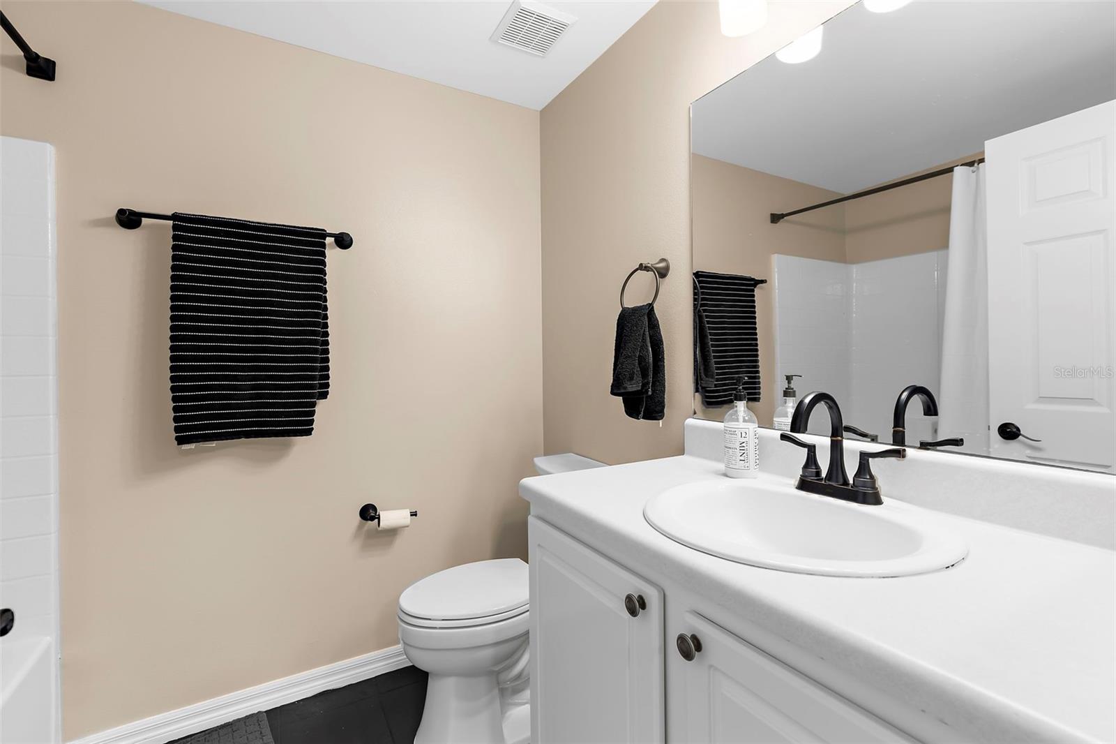 5601 BENTGRASS DR #102, SARASOTA, FL — photo 31