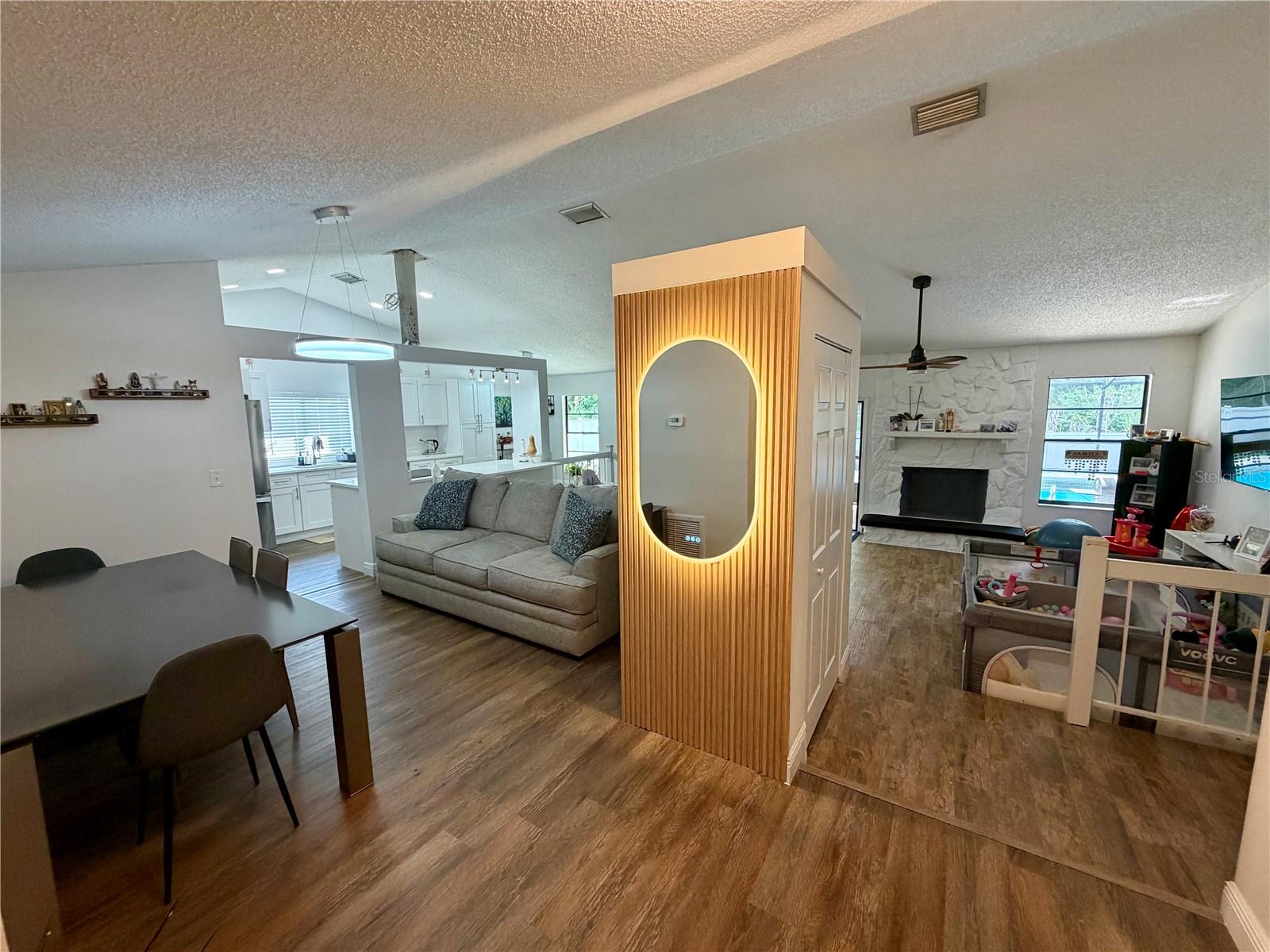 15306 WINTERWIND DR, TAMPA, FL — photo 4