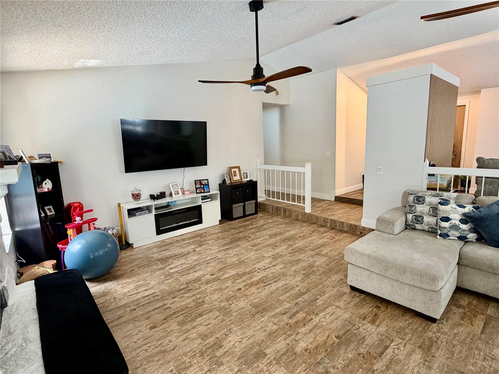 15306 WINTERWIND DR, TAMPA, FL — photo 12