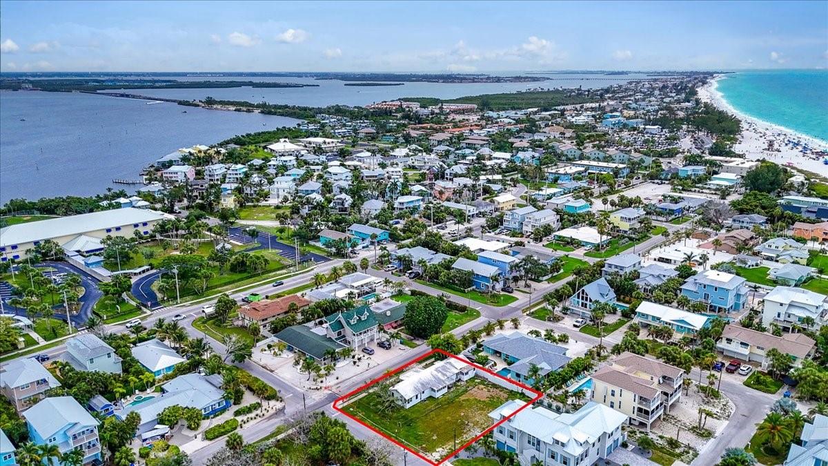 121 48TH ST, HOLMES BEACH, FL — photo 12