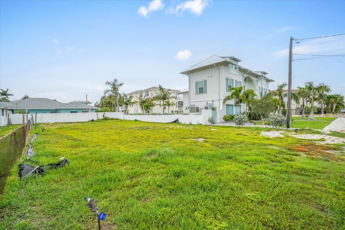 121 48TH ST, HOLMES BEACH, FL — photo 22