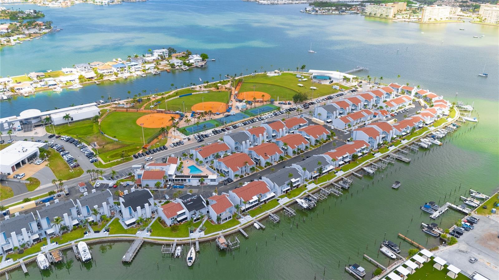 230 MEDALLION BLVD #E, MADEIRA BEACH, FL — photo 3