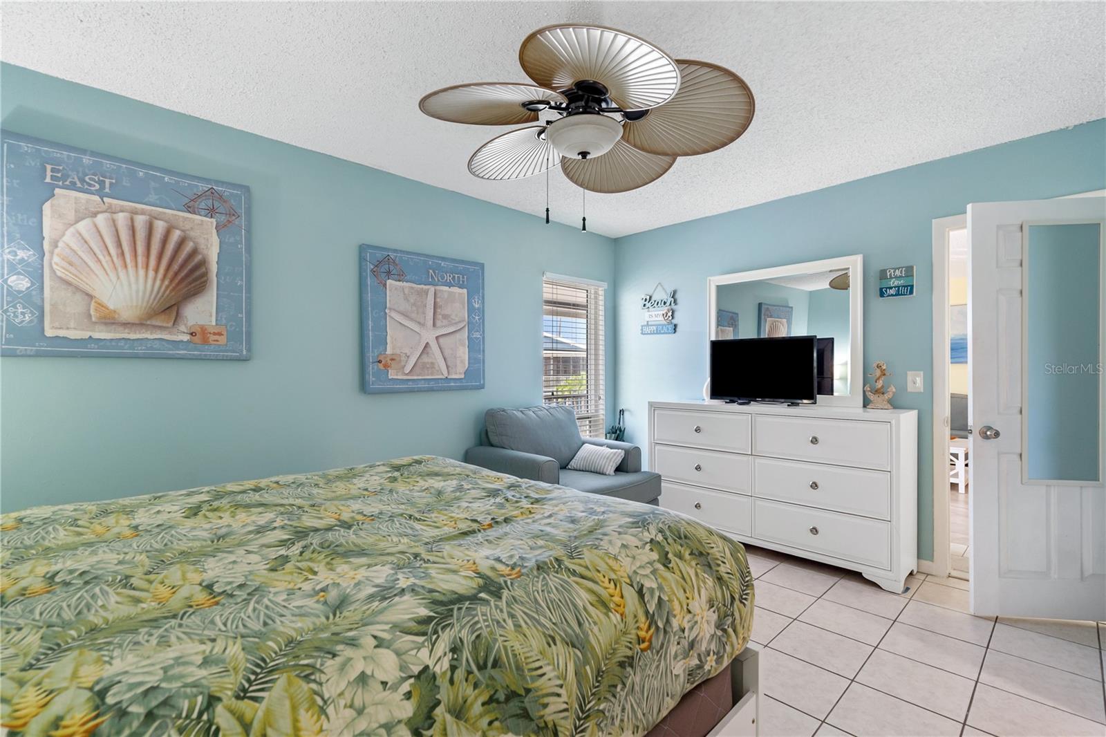 230 MEDALLION BLVD #E, MADEIRA BEACH, FL — photo 14