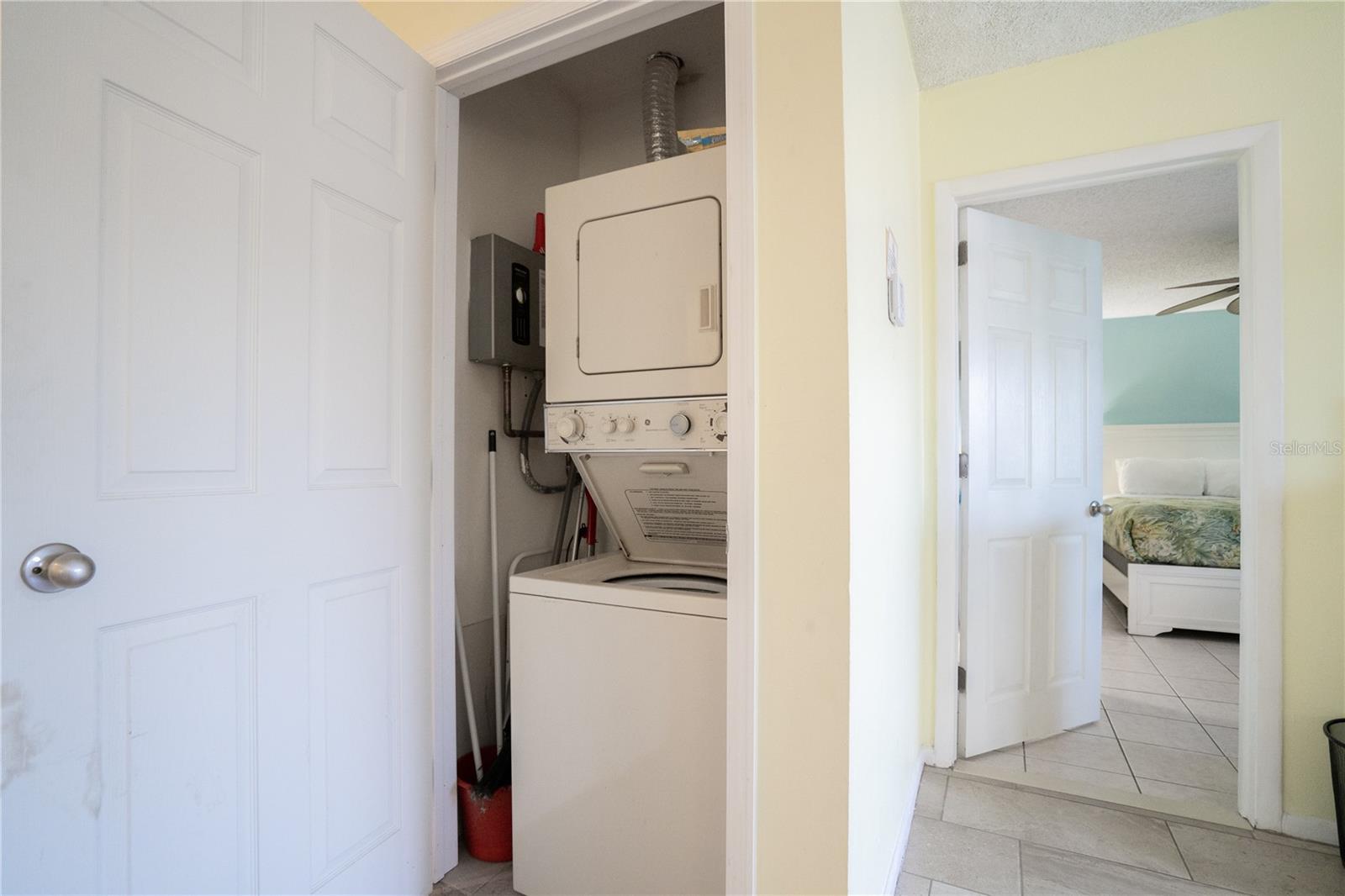 230 MEDALLION BLVD #E, MADEIRA BEACH, FL — photo 19