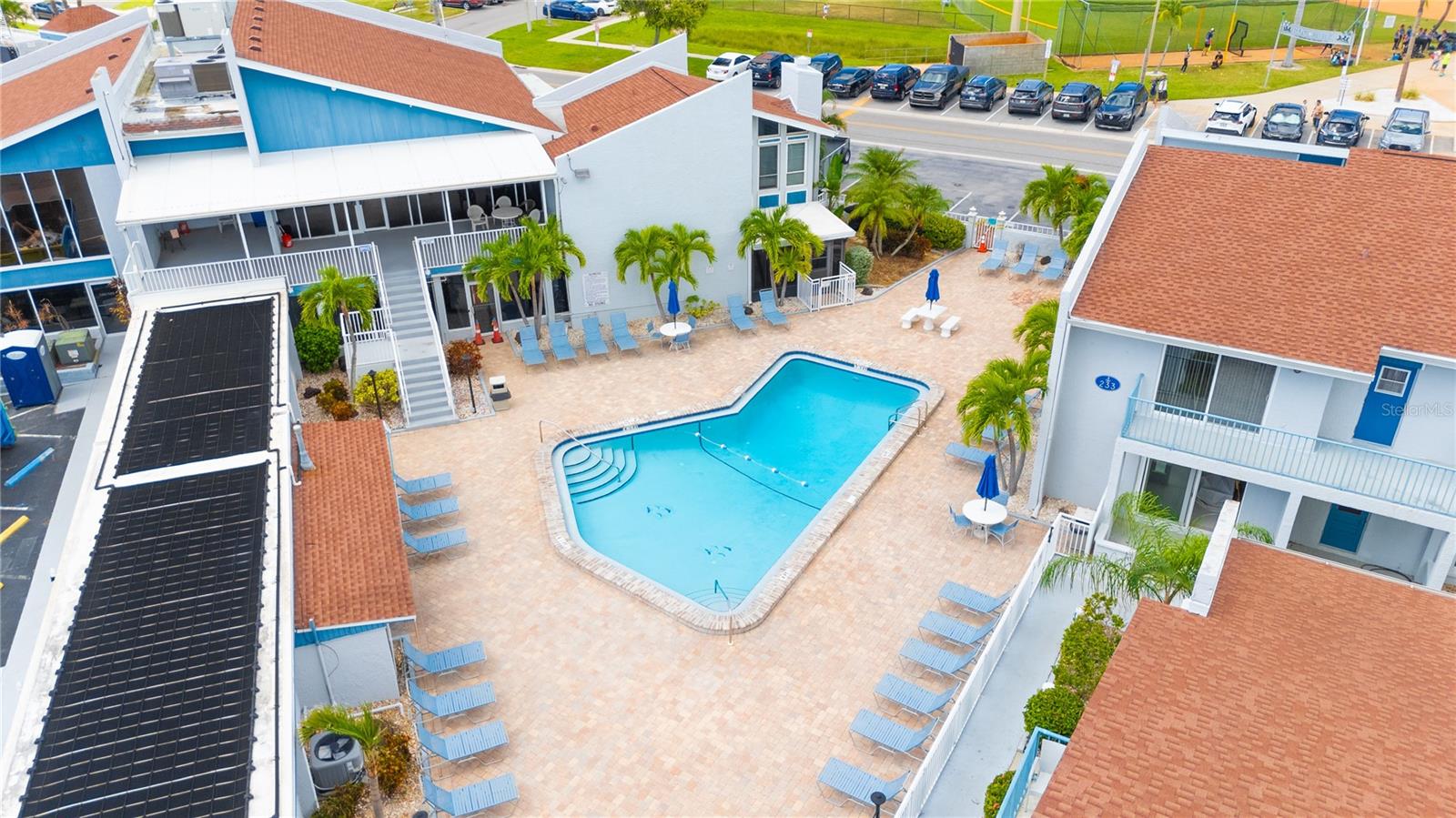 230 MEDALLION BLVD #E, MADEIRA BEACH, FL — photo 22