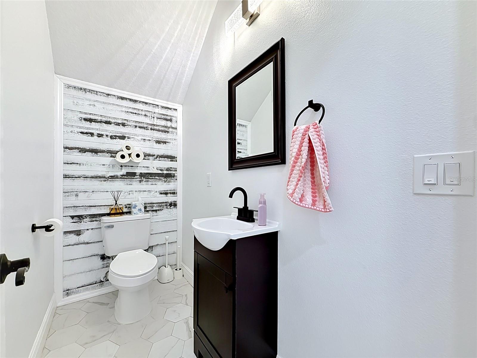 525 ELM ST, SAFETY HARBOR, FL — photo 22