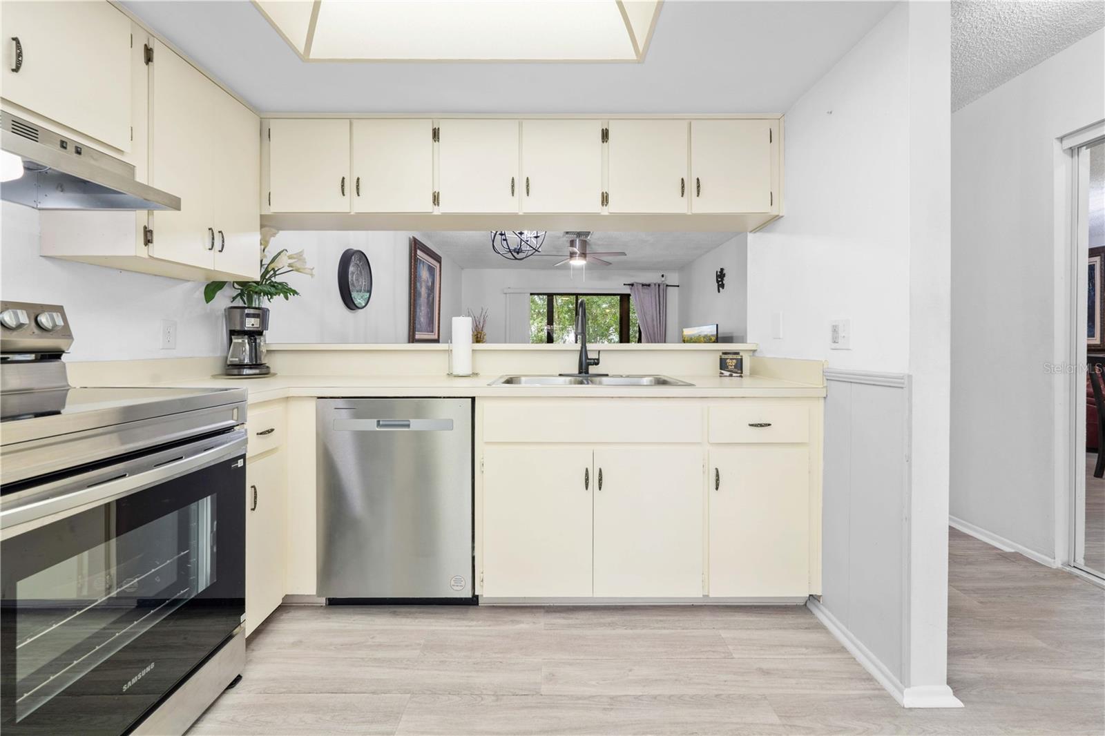 2139 SEA PINES CT, SPRING HILL, FL — photo 16