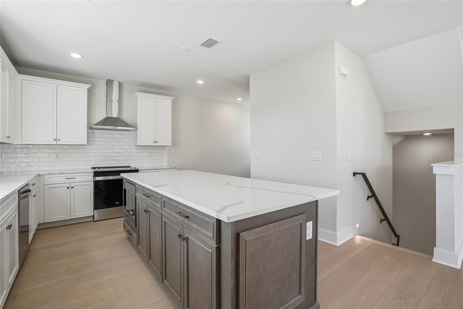 3005 1ST AVE N, ST PETERSBURG, FL — photo 12