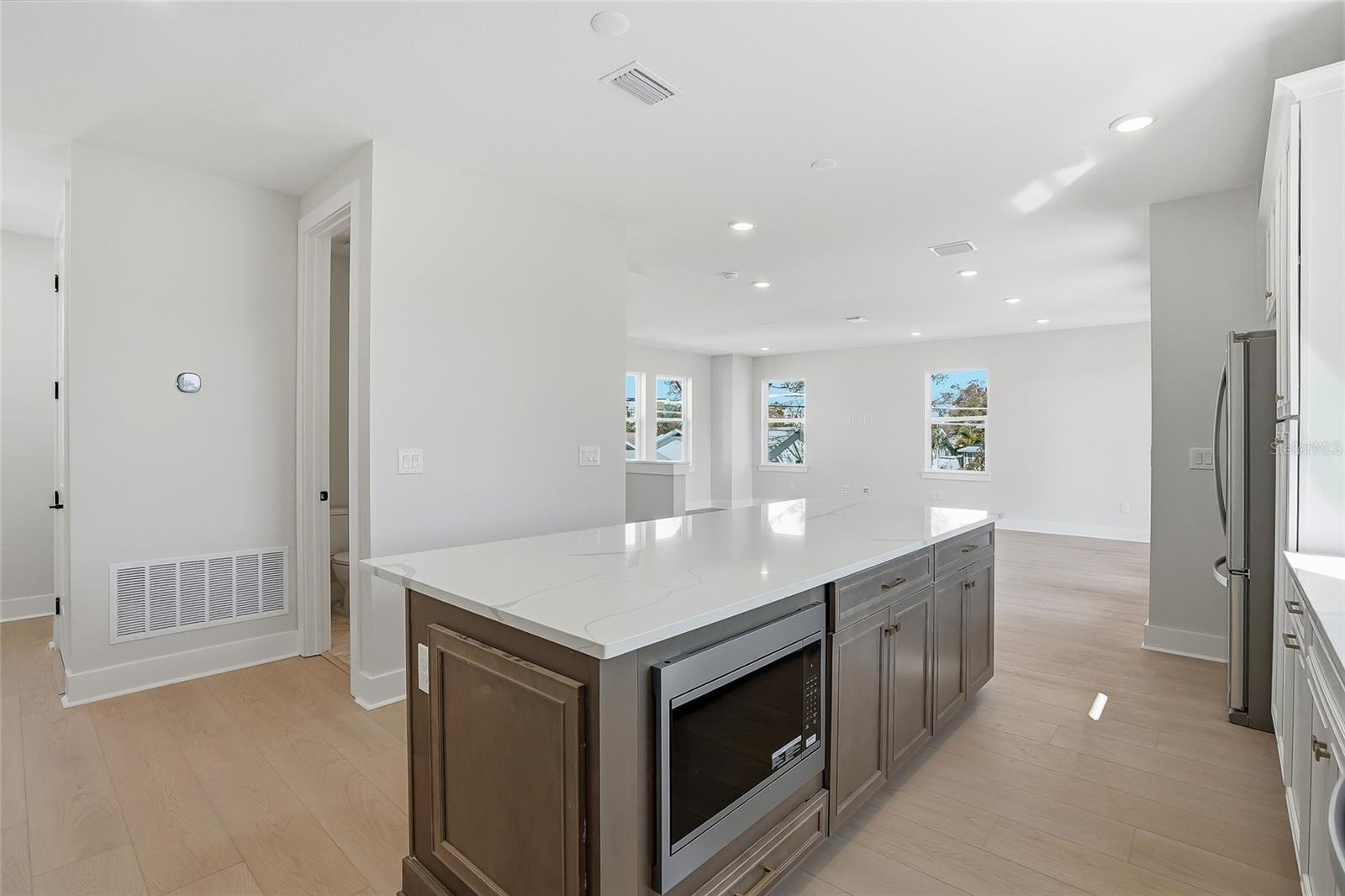 3005 1ST AVE N, ST PETERSBURG, FL — photo 15
