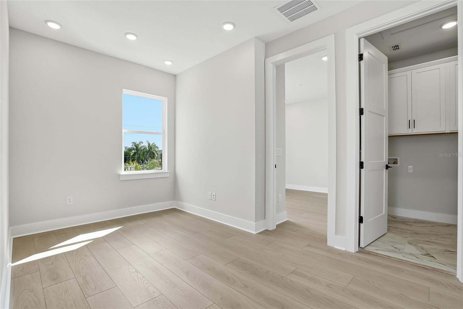 3005 1ST AVE N, ST PETERSBURG, FL — photo 38