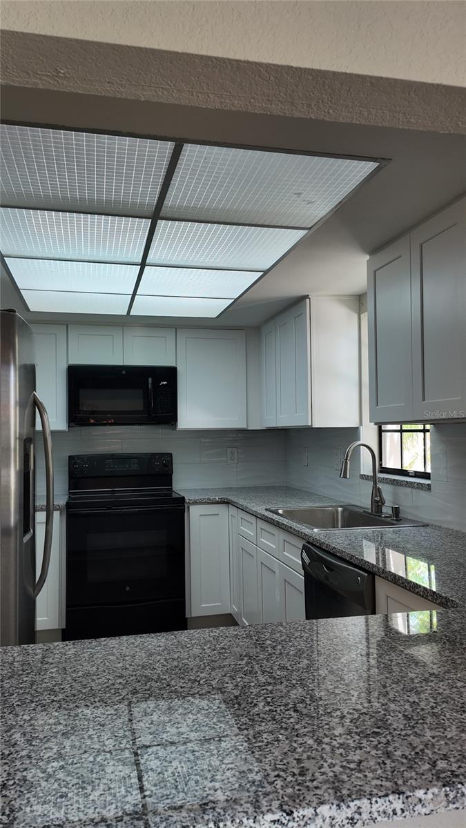 2480 PELICAN CT #102R, CLEARWATER, FL — photo 5