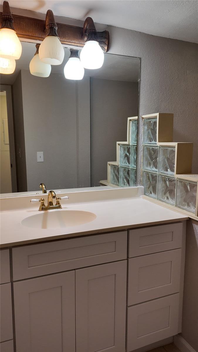 2480 PELICAN CT #102R, CLEARWATER, FL — photo 17