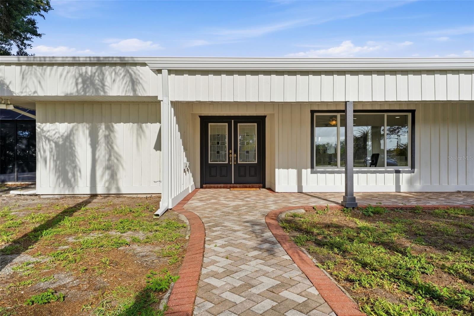 2180 W DOLPHIN DR, ENGLEWOOD, FL — photo 2