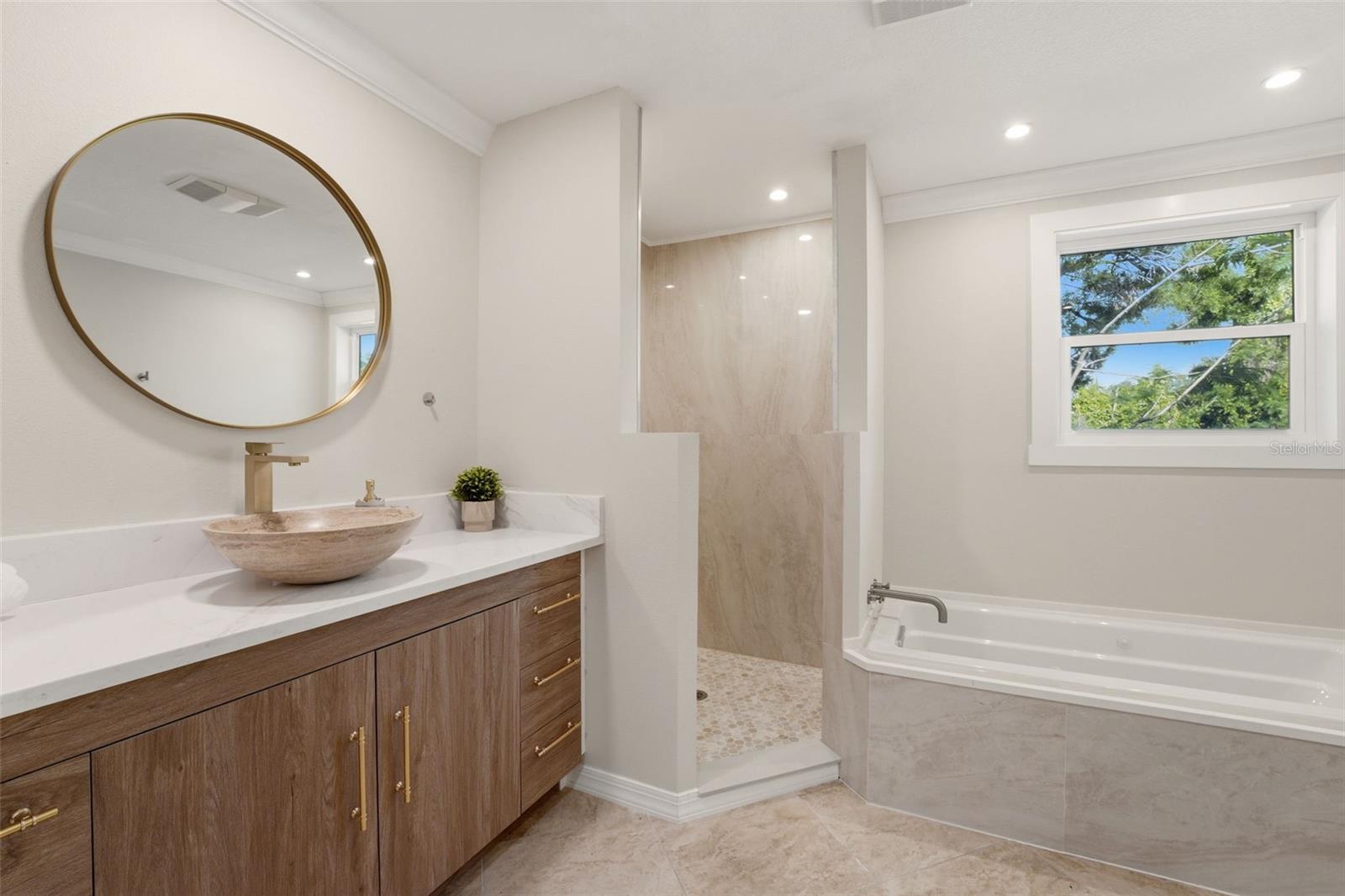 2180 W DOLPHIN DR, ENGLEWOOD, FL — photo 29