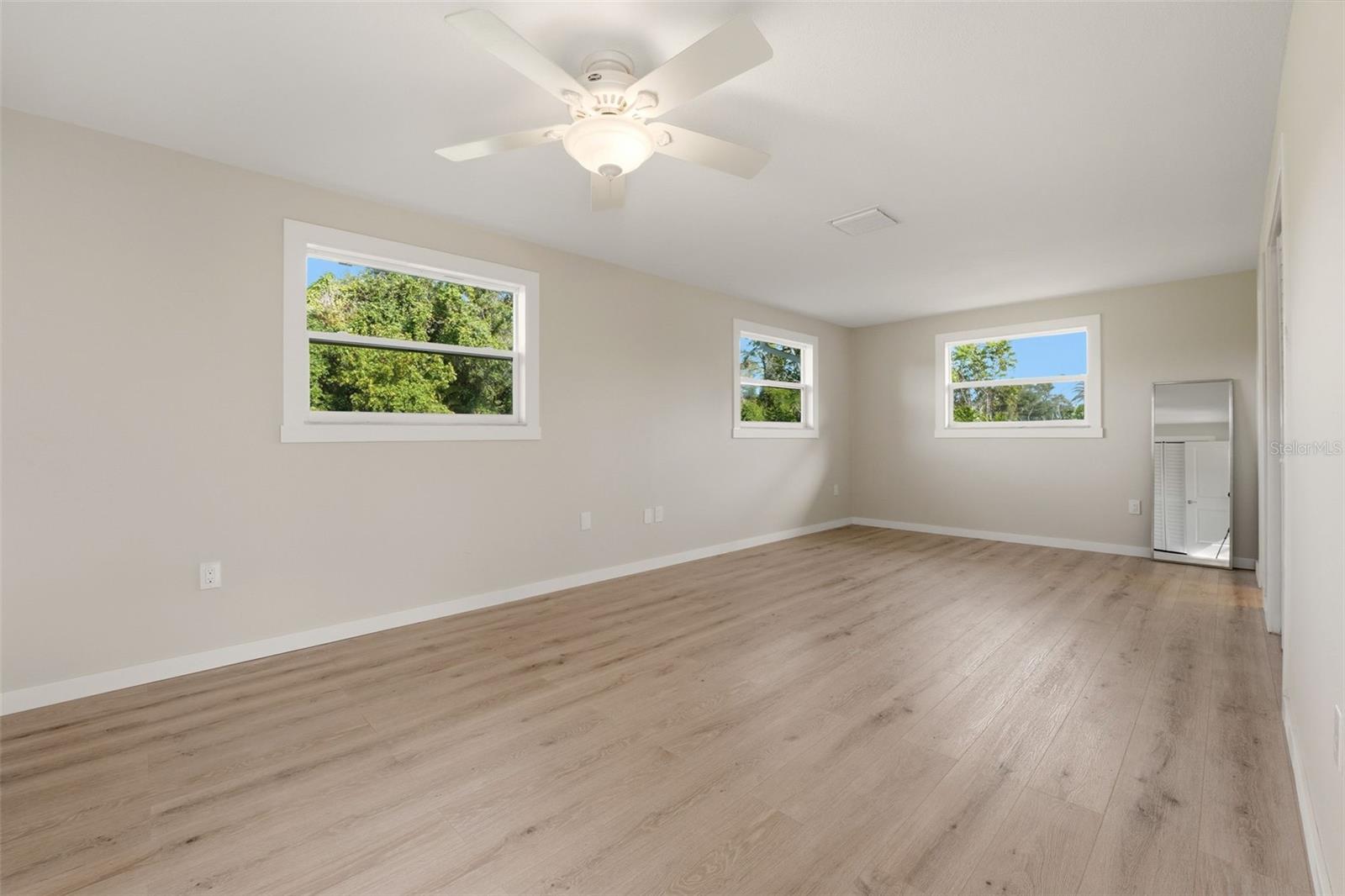 2180 W DOLPHIN DR, ENGLEWOOD, FL — photo 32