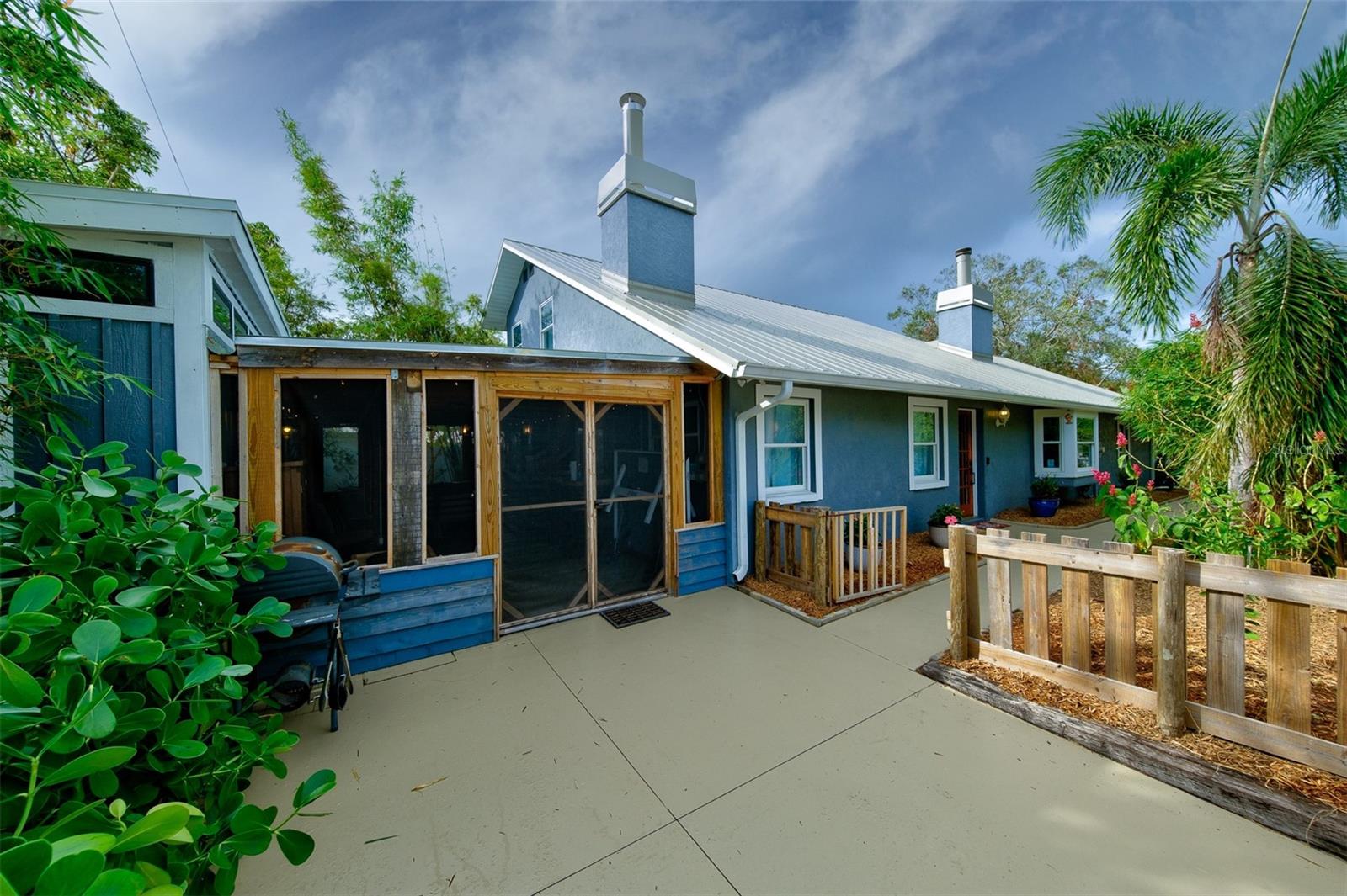 2690 TEMPLE ST, SARASOTA, FL