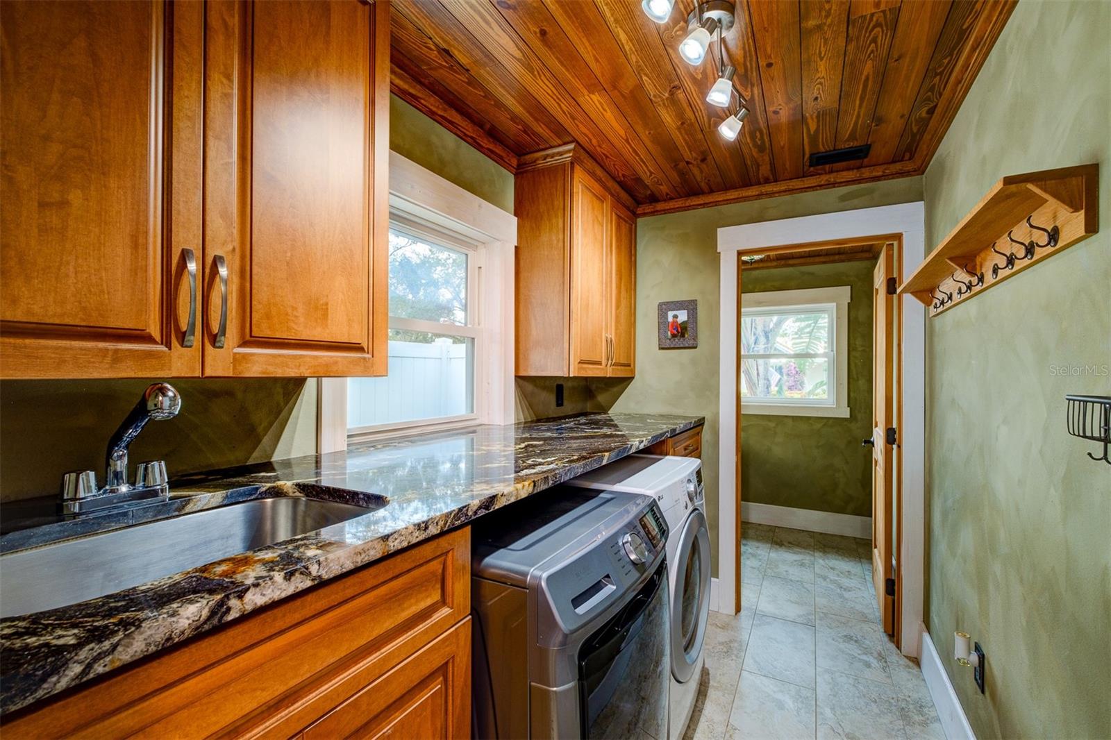2690 TEMPLE ST, SARASOTA, FL — photo 25