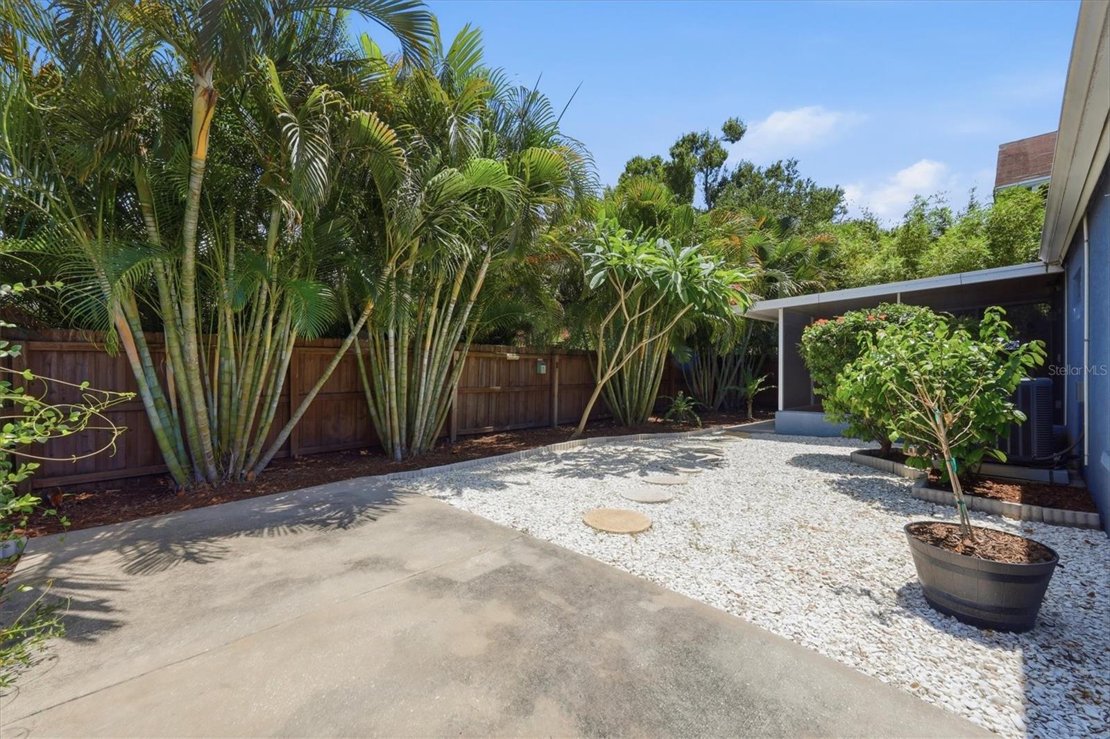 1649 8TH ST, SARASOTA, FL — photo 33